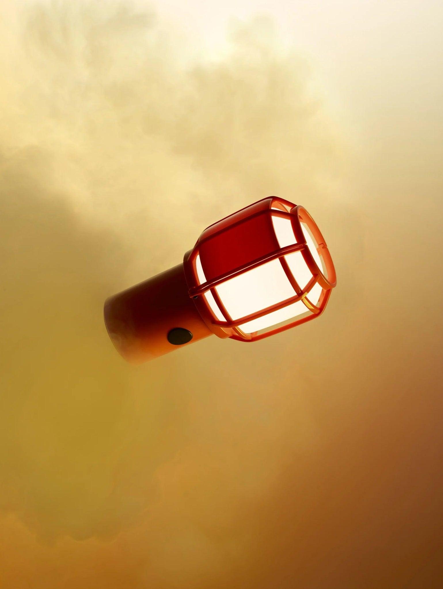 Lampa akumulatorowa CHISPA pomarańczowy Marset Eye on Design