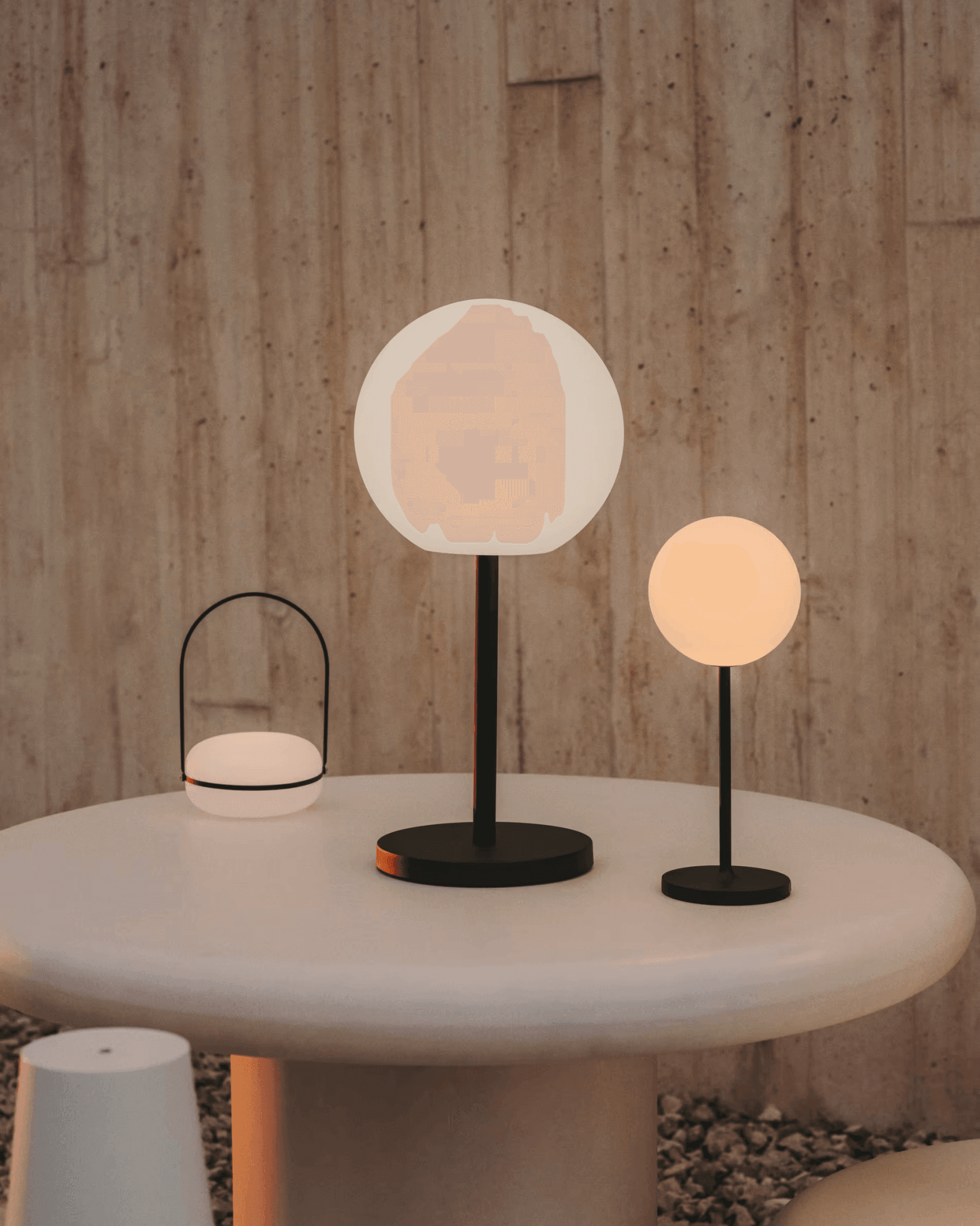 Lampa akumulatorowa stołowa DINESH czarny La Forma Eye on Design