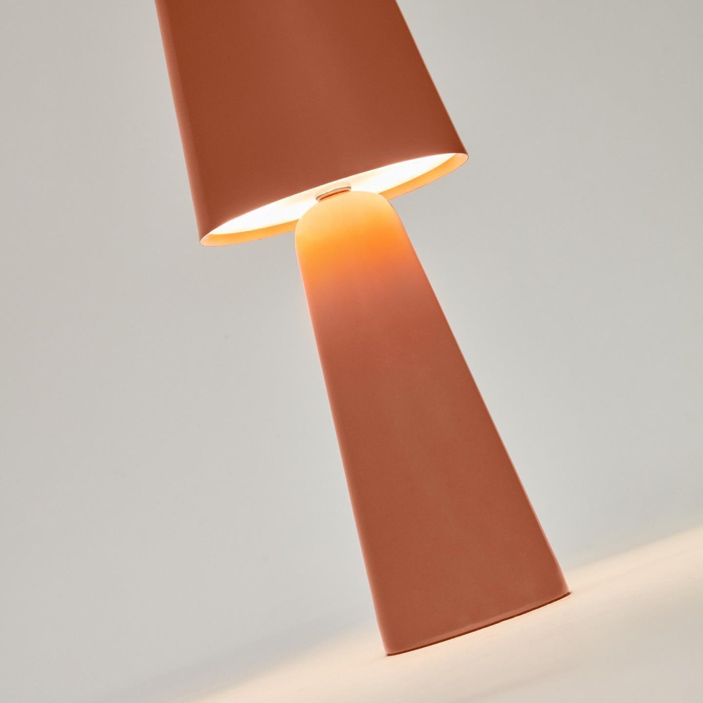 Lampa akumulatorowa zewnętrzna ARENYS terakota La Forma Eye on Design