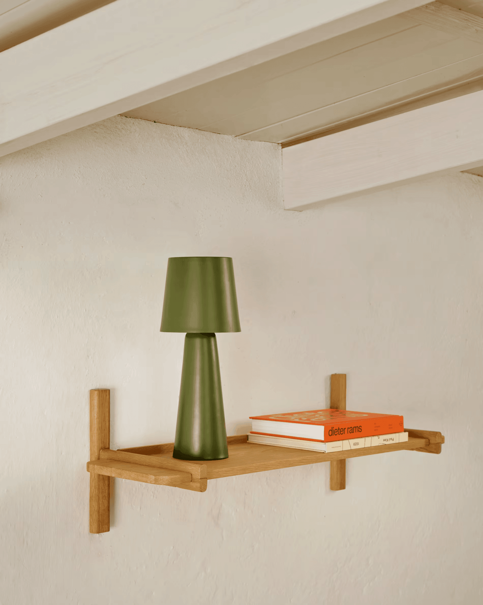 Lampa akumulatorowa zewnętrzna ARENYS zielony La Forma Eye on Design