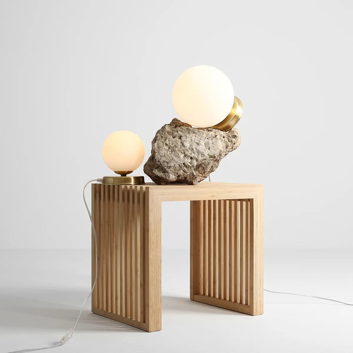 Lampa biurkowa BALL mosiężny Artera Eye on Design