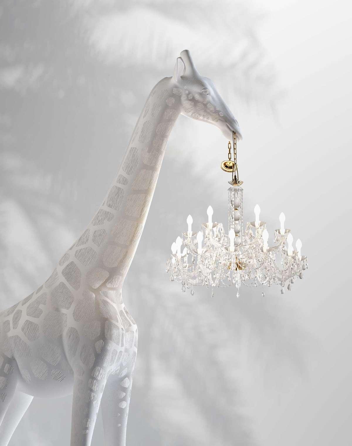 Lampa GIRAFFE IN LOVE M biała Qeeboo Eye on Design