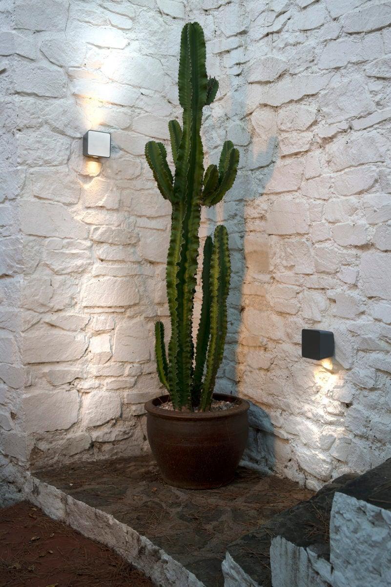 Lampa kwadratowa ścienna zewnętrzna LAB iroko Marset Eye on Design