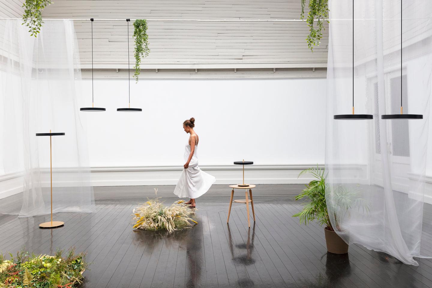 Lampa podłogowa ASTERIA FLOOR czarny UMAGE Eye on Design