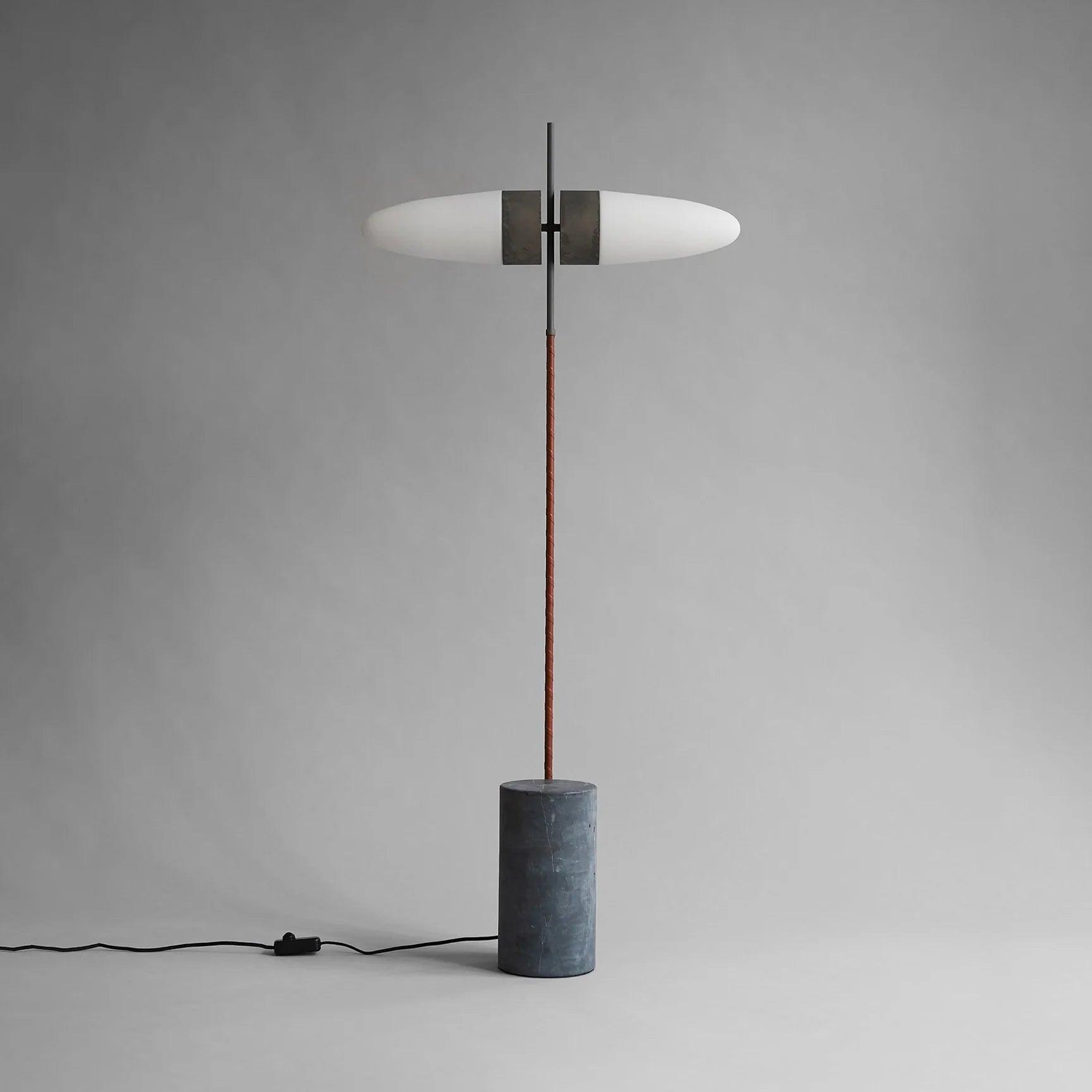 Lampa podłogowa BULL oksydowany 101 Copenhagen Eye on Design