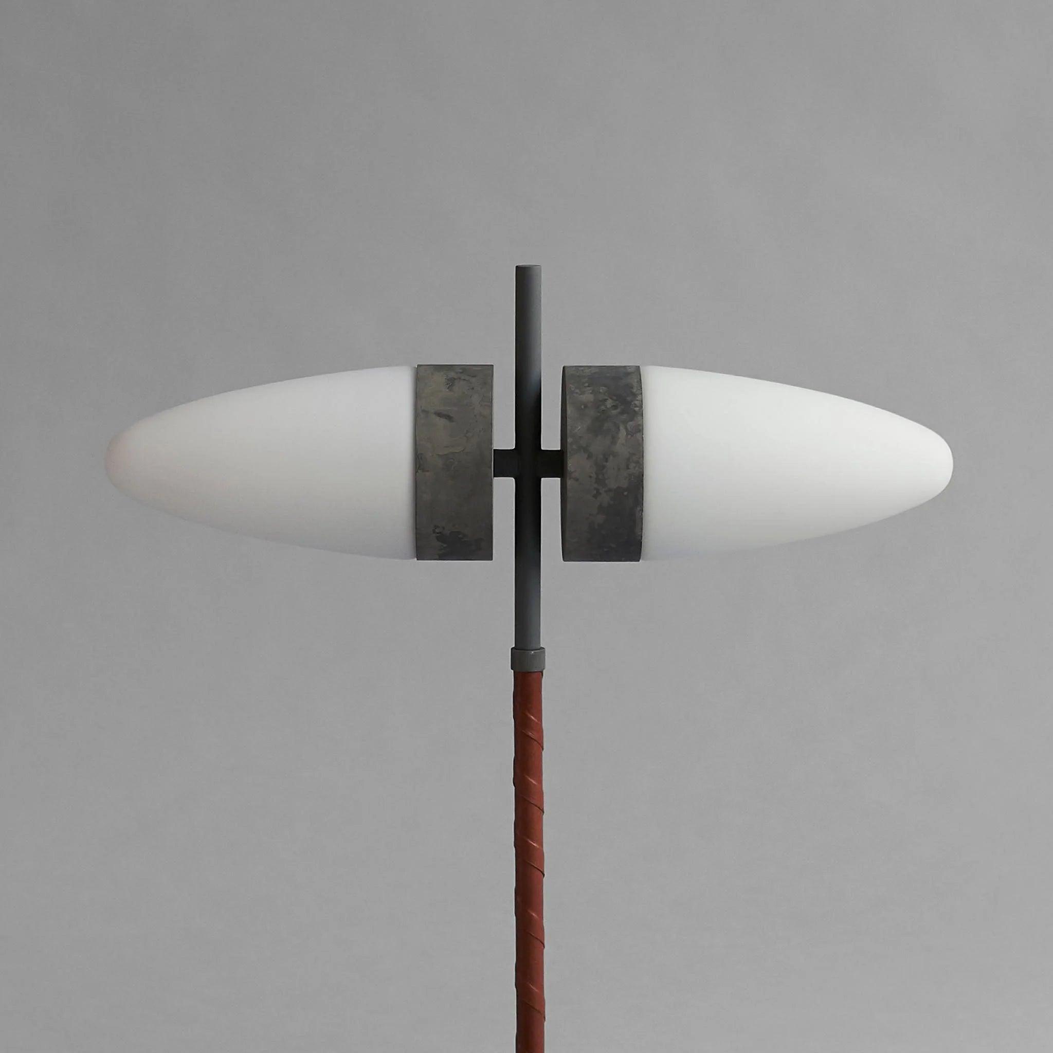 Lampa podłogowa BULL oksydowany 101 Copenhagen Eye on Design
