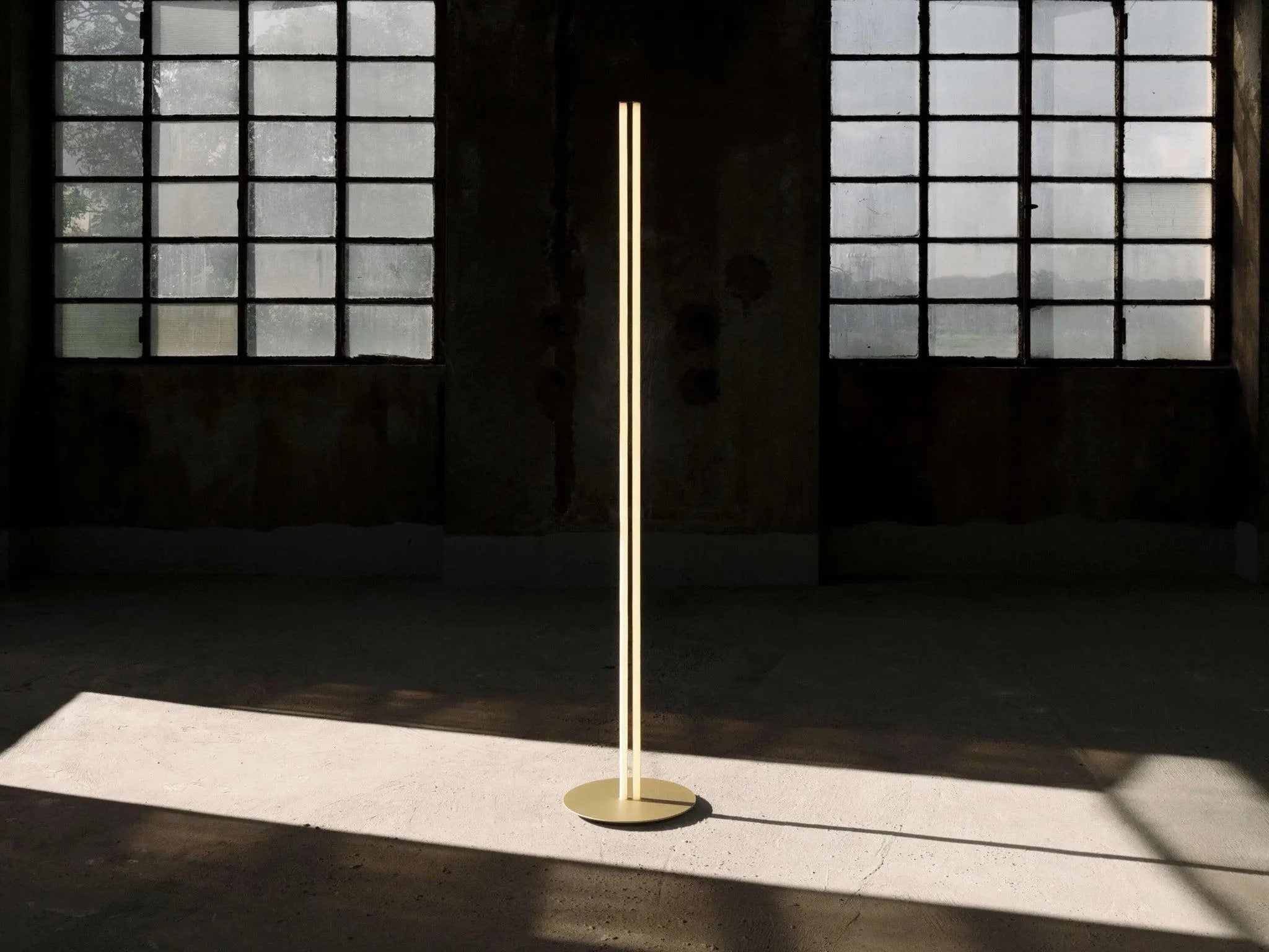 Lampa podłogowa COORDINATES szampański, marka Flos
