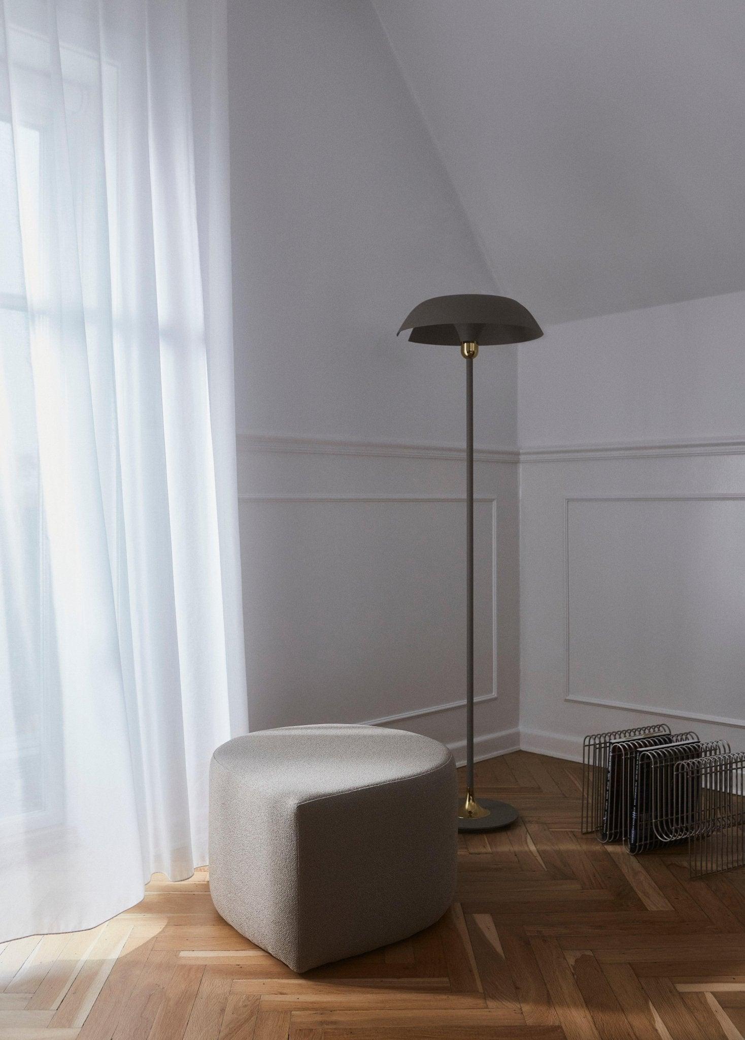 Lampa podłogowa CYCNUS czarny AYTM Eye on Design