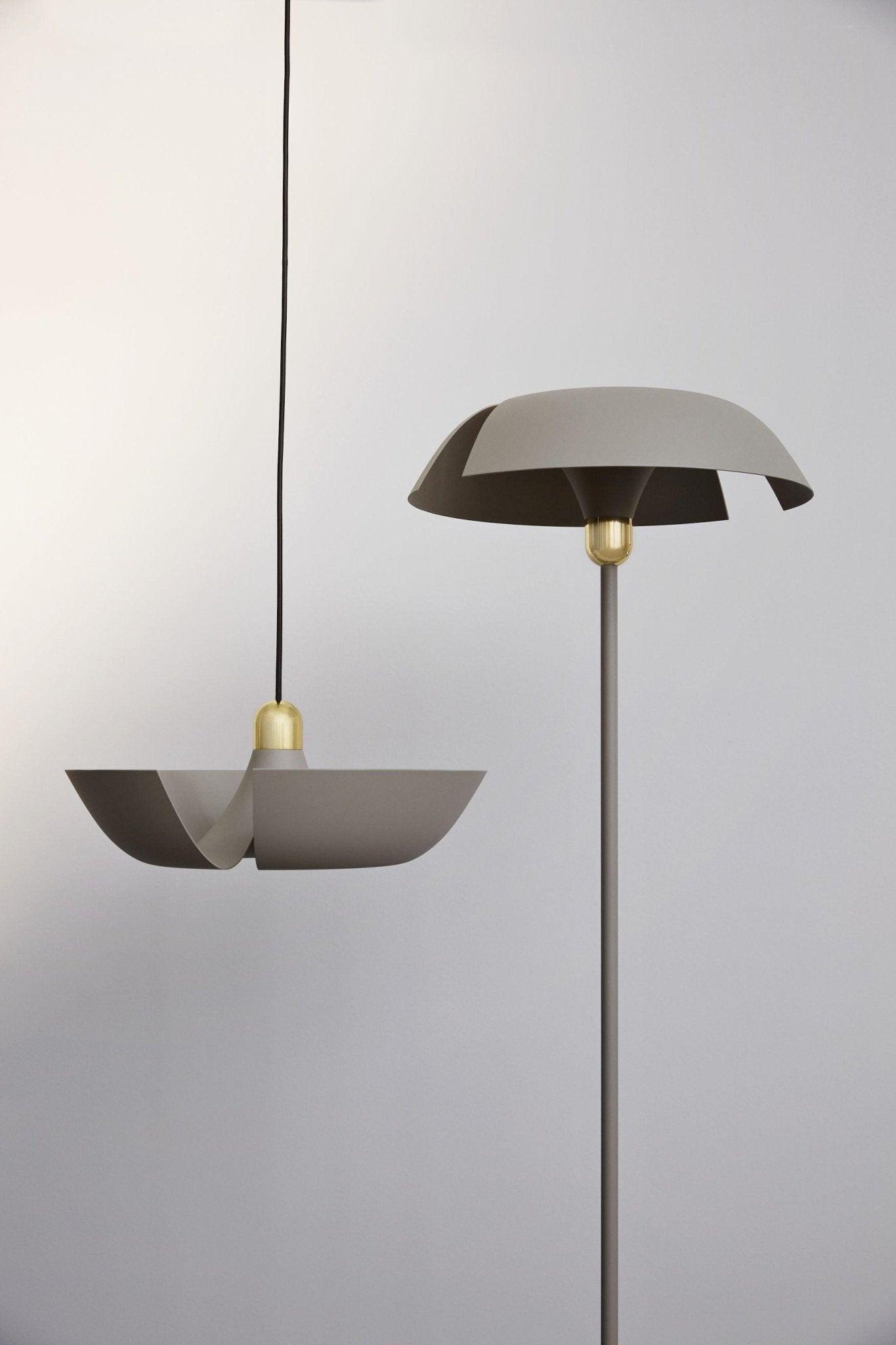 Lampa podłogowa CYCNUS taupe AYTM Eye on Design