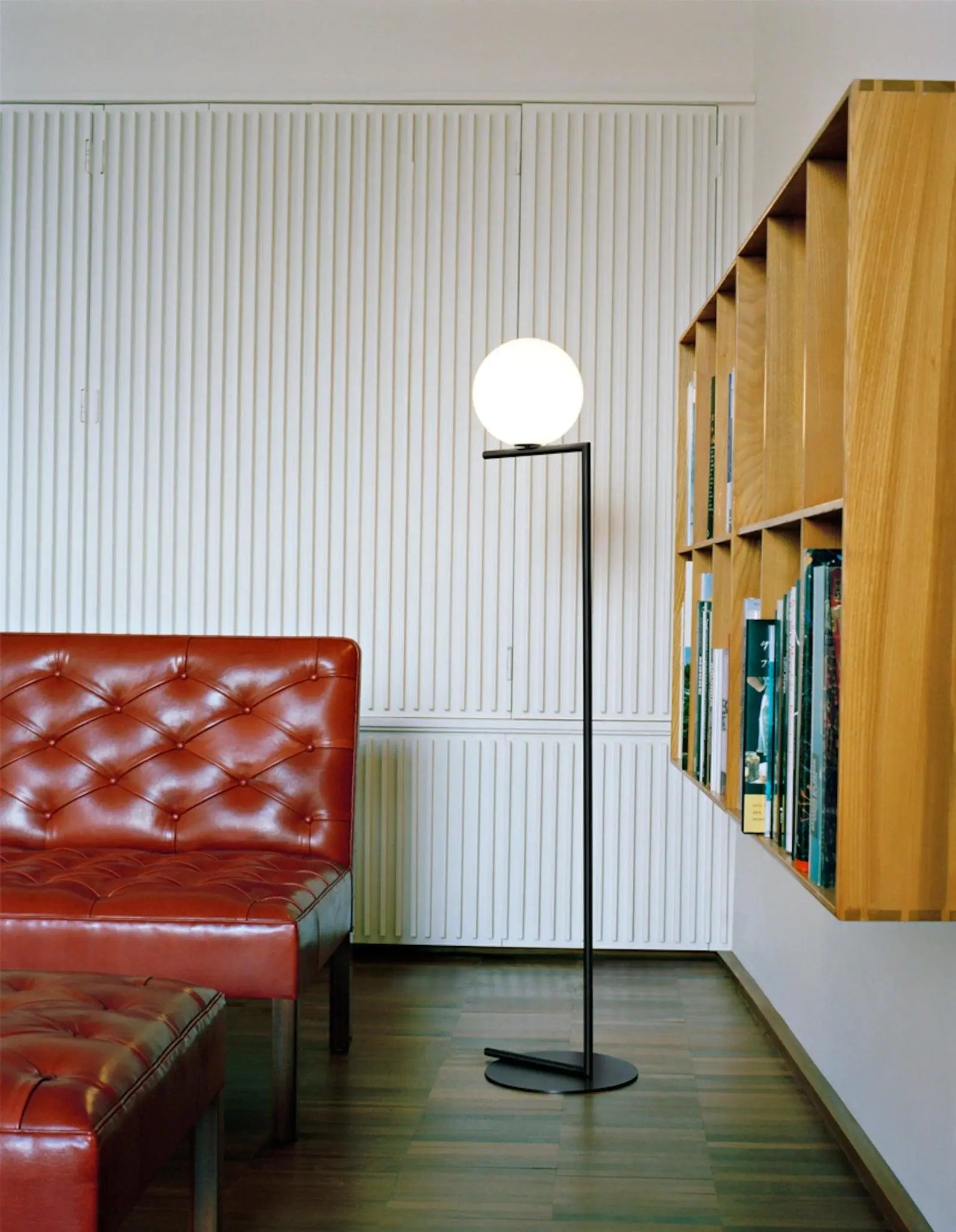 Lampa stojąca IC LIGHTS czarny – szkło