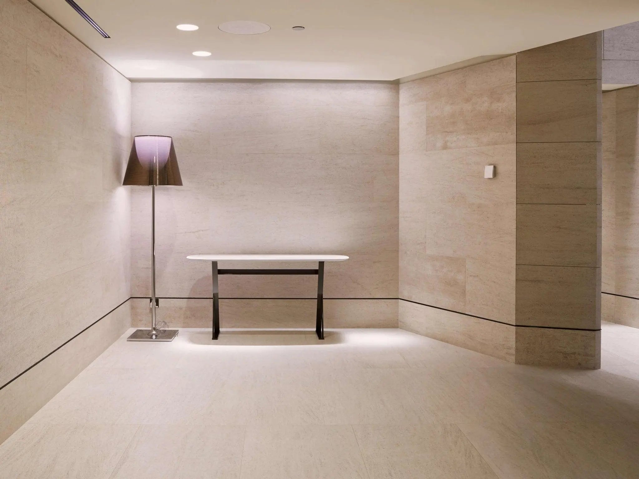 Lampa stojąca KTRIBE brązowy – Flos