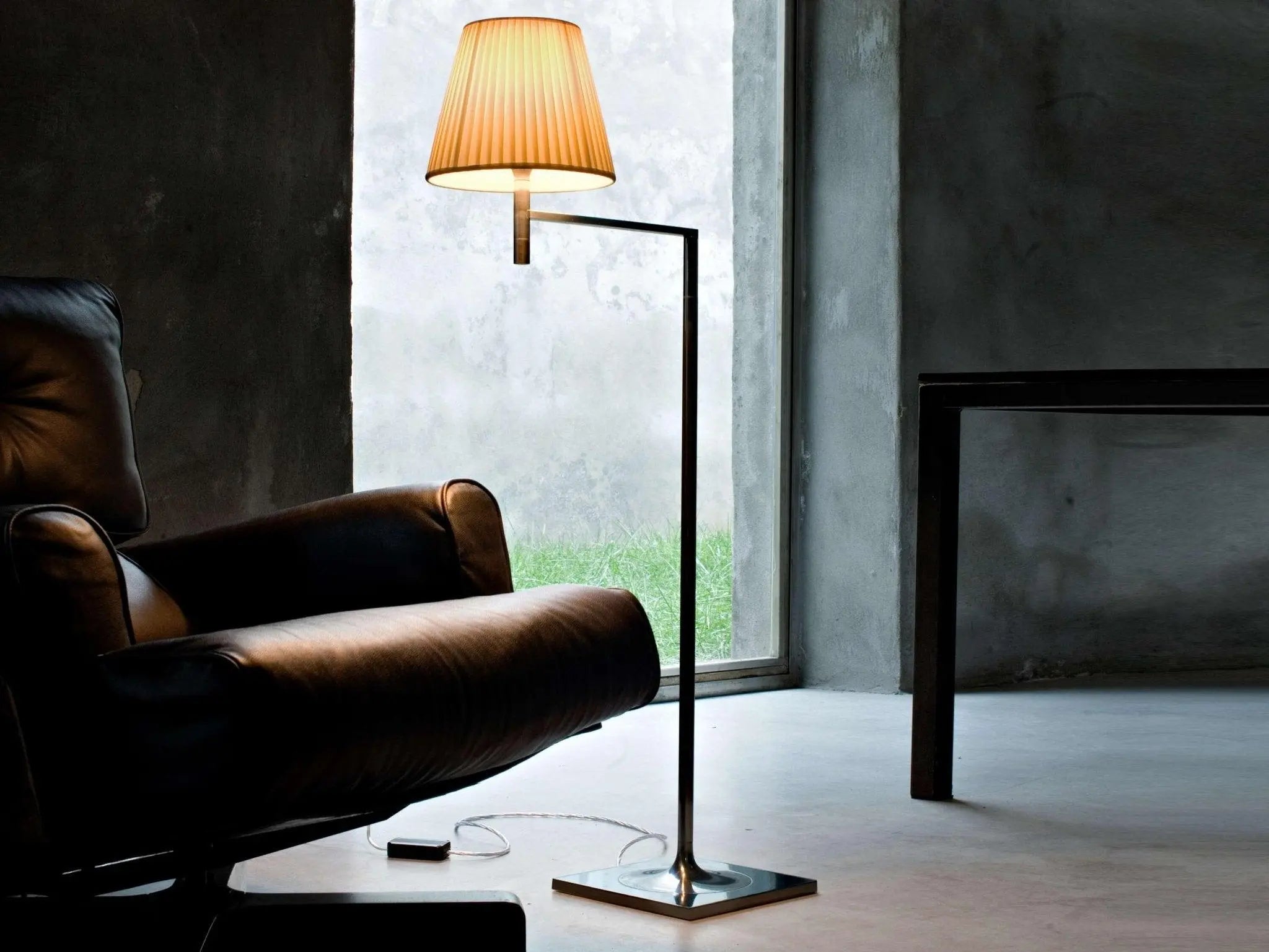 Lampa podłogowa KTRIBE tkanina – Flos
