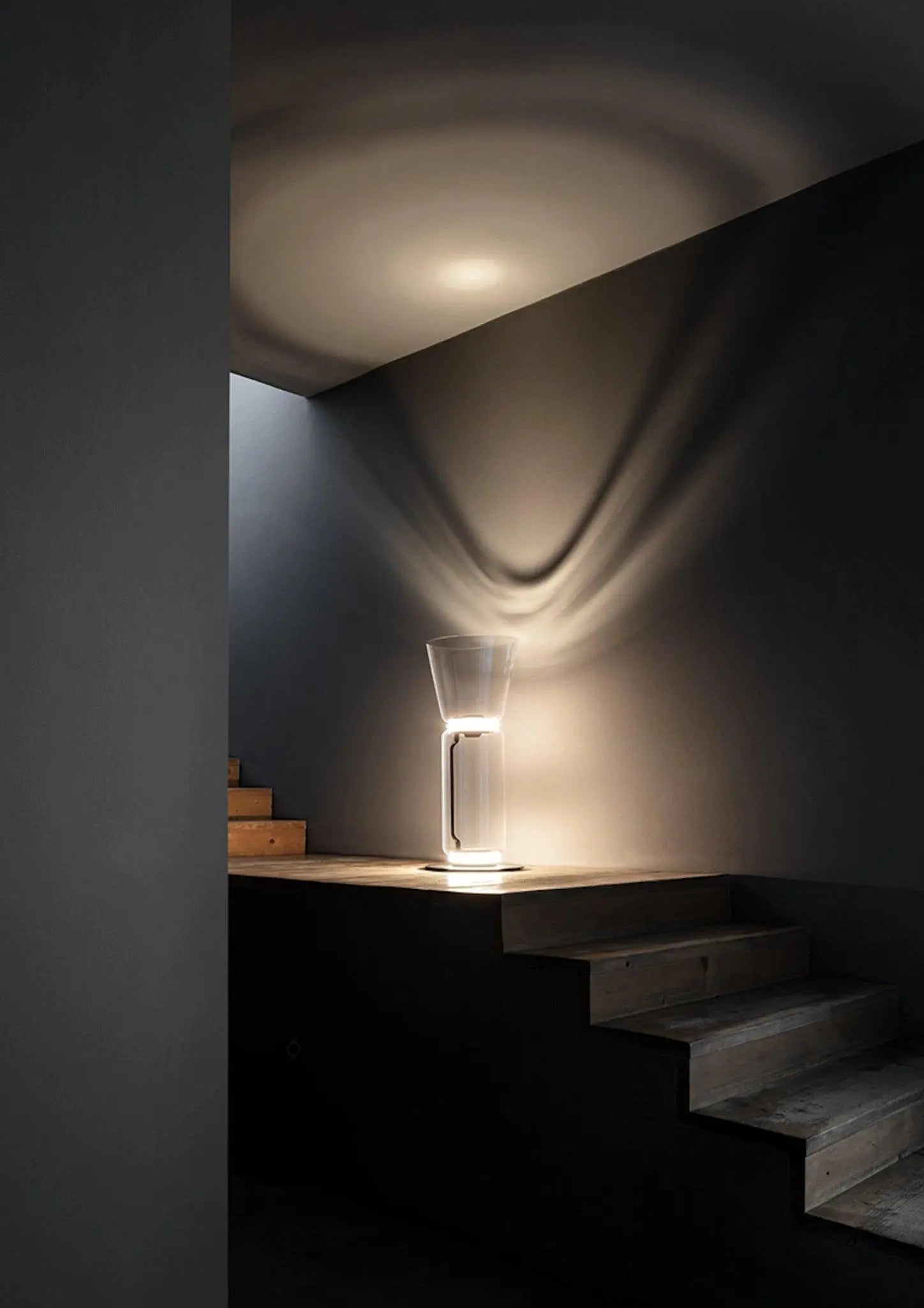 Lampa podłogowa NOCTAMBULE CONE szkło – styl nowoczesny