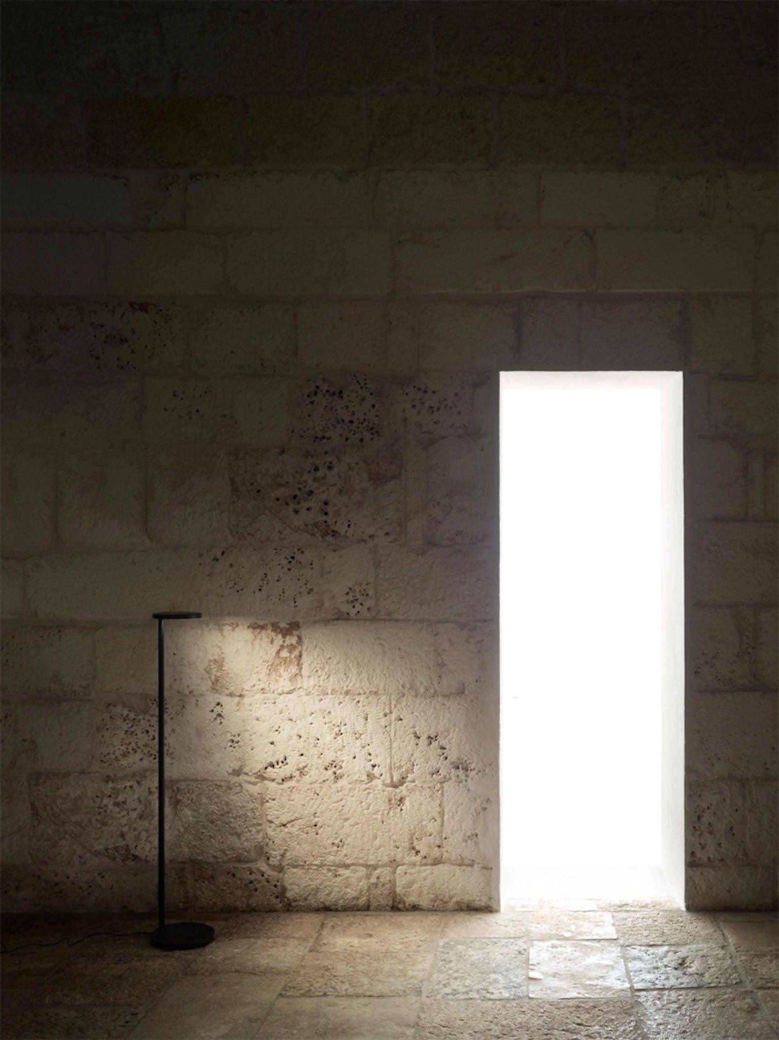 Lampa podłogowa OBLIQUE antracyt matowy, marka Flos