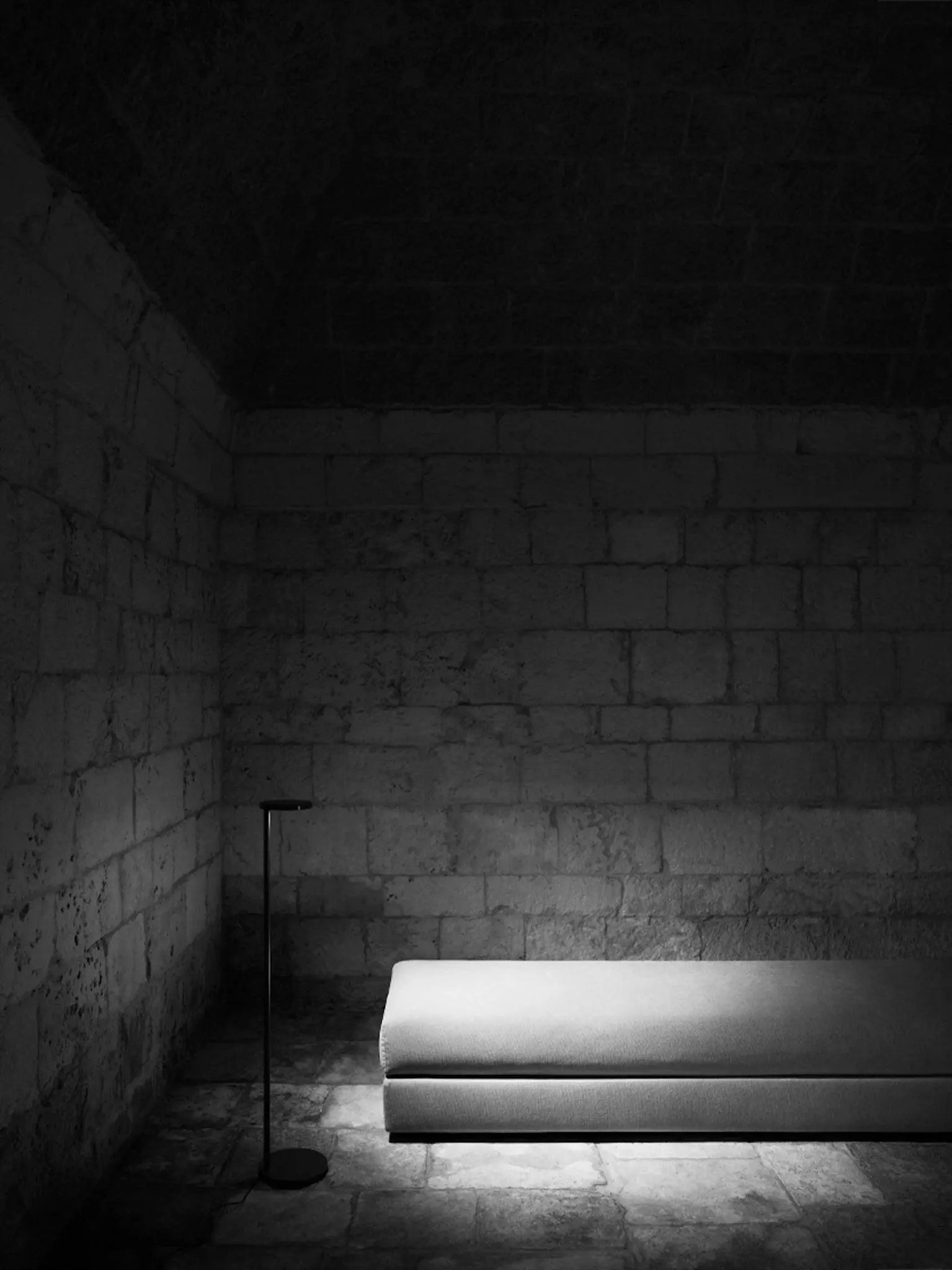 Lampa podłogowa OBLIQUE szałwiowy, marka Flos
