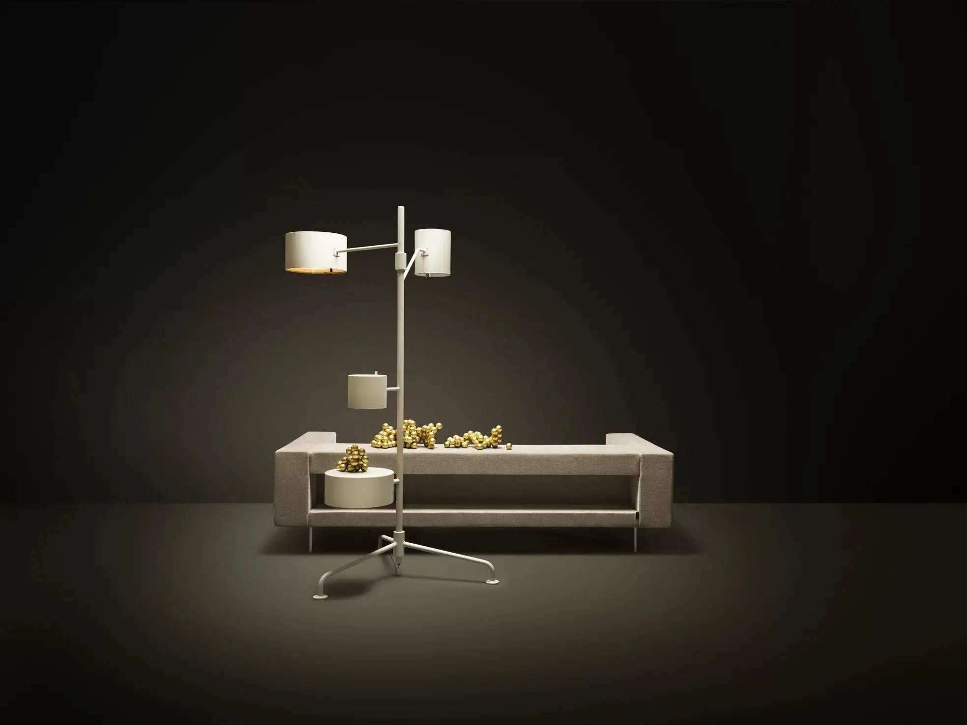 Lampa stojąca STATISTOCRAT mahoniowy brąz – Moooi