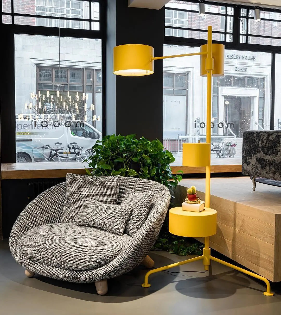 Lampa stojąca STATISTOCRAT żółty – Moooi