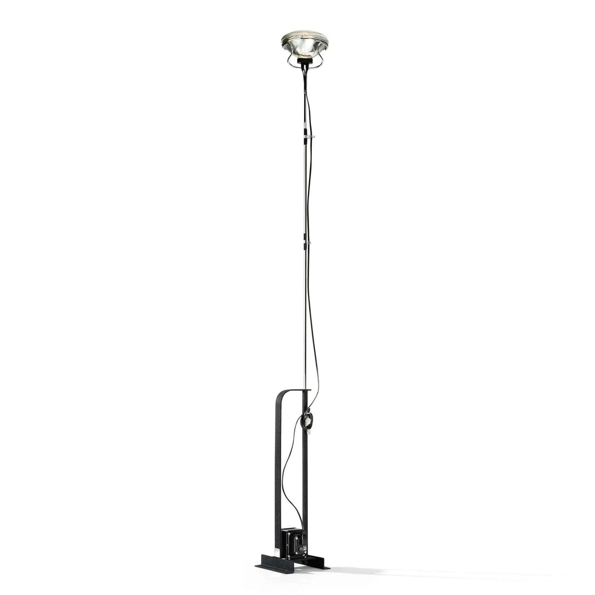 Lampa podłogowa TOIO czarny matowy – Flos