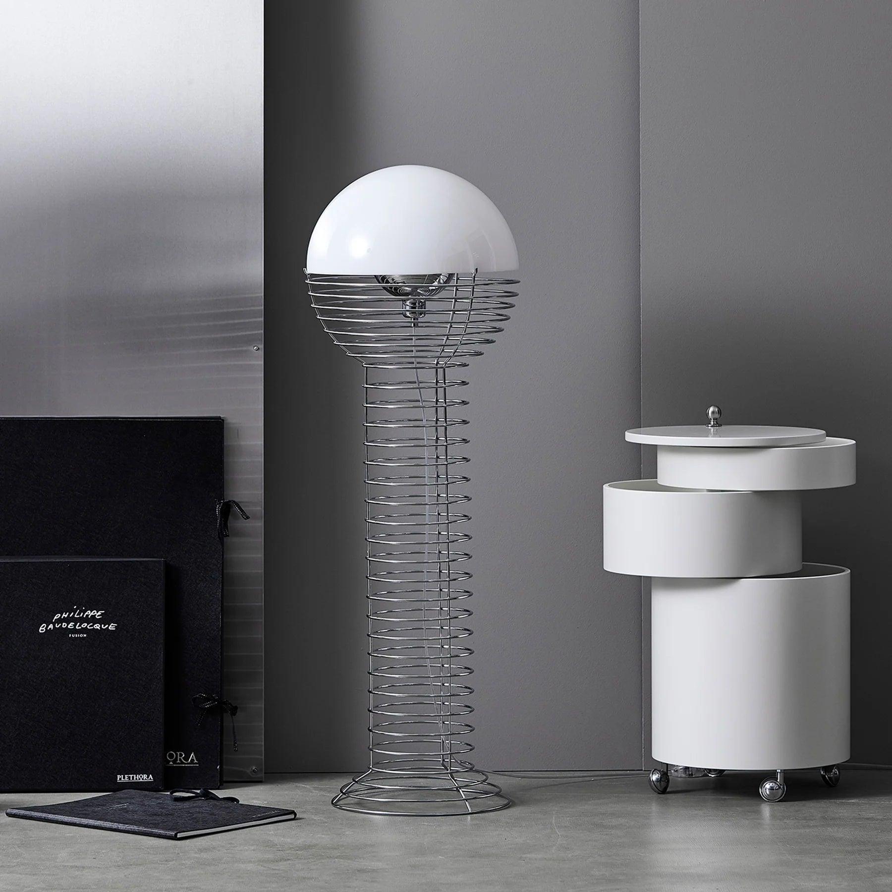 Lampa podłogowa WIRE biały Verpan Eye on Design