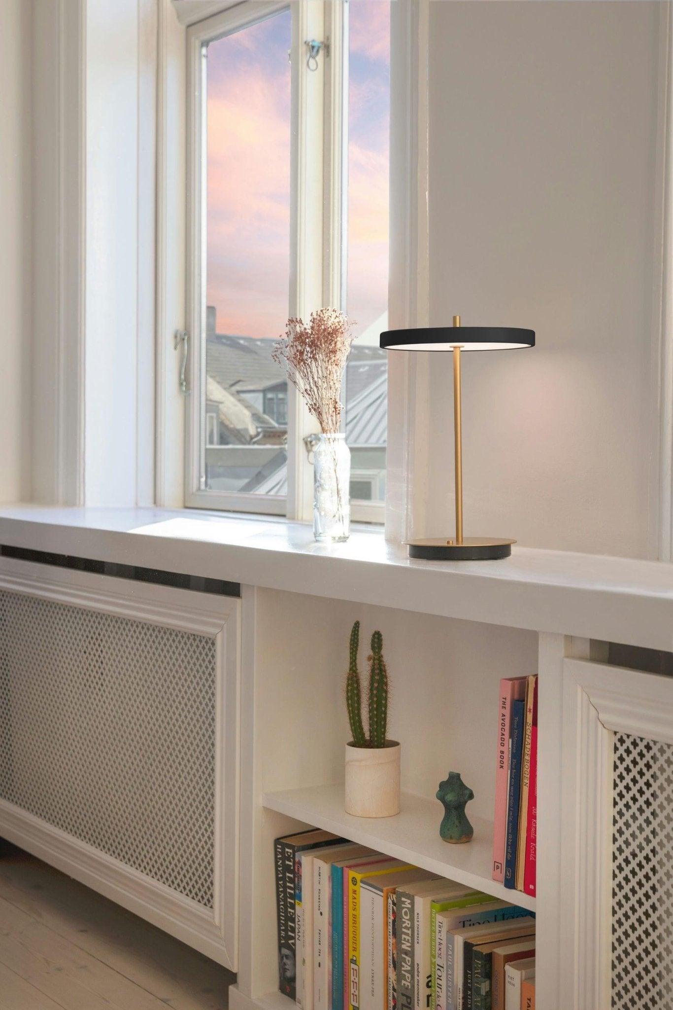 Lampa przenośna ASTERIA MOVE czarny UMAGE Eye on Design
