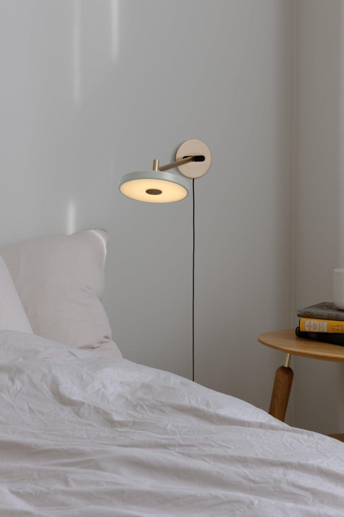 Lampa ścienna ASTERIA WALL pistacjowy UMAGE Eye on Design