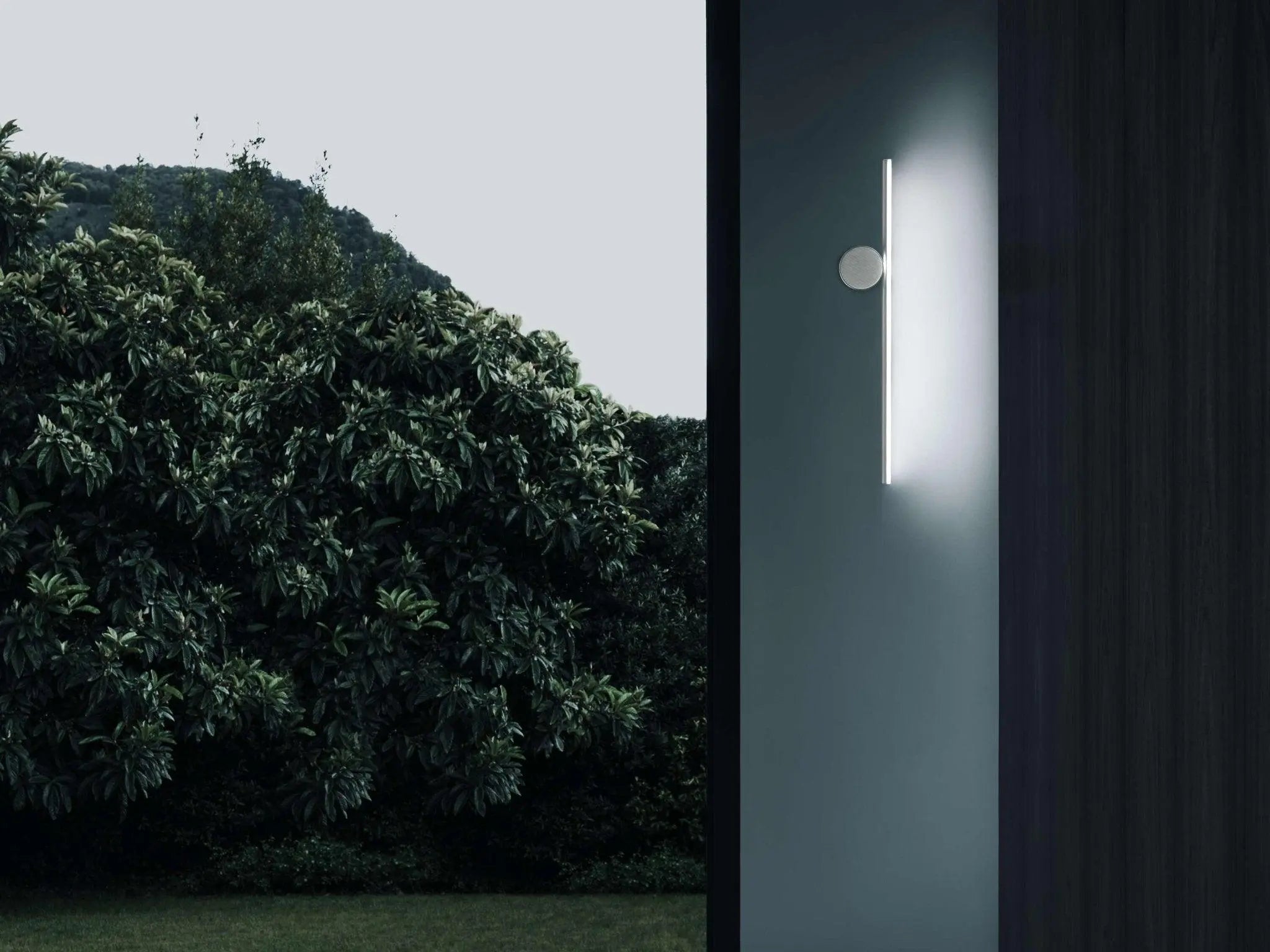 Lampa ścienna COORDINATES srebrny – styl minimalistyczny