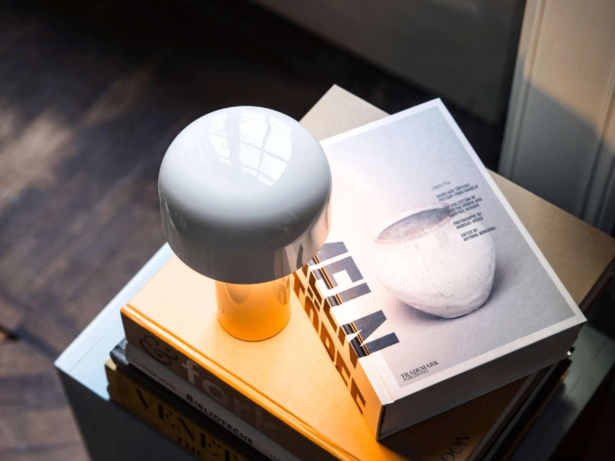 Lampa stołowa BELLHOP biały – Flos