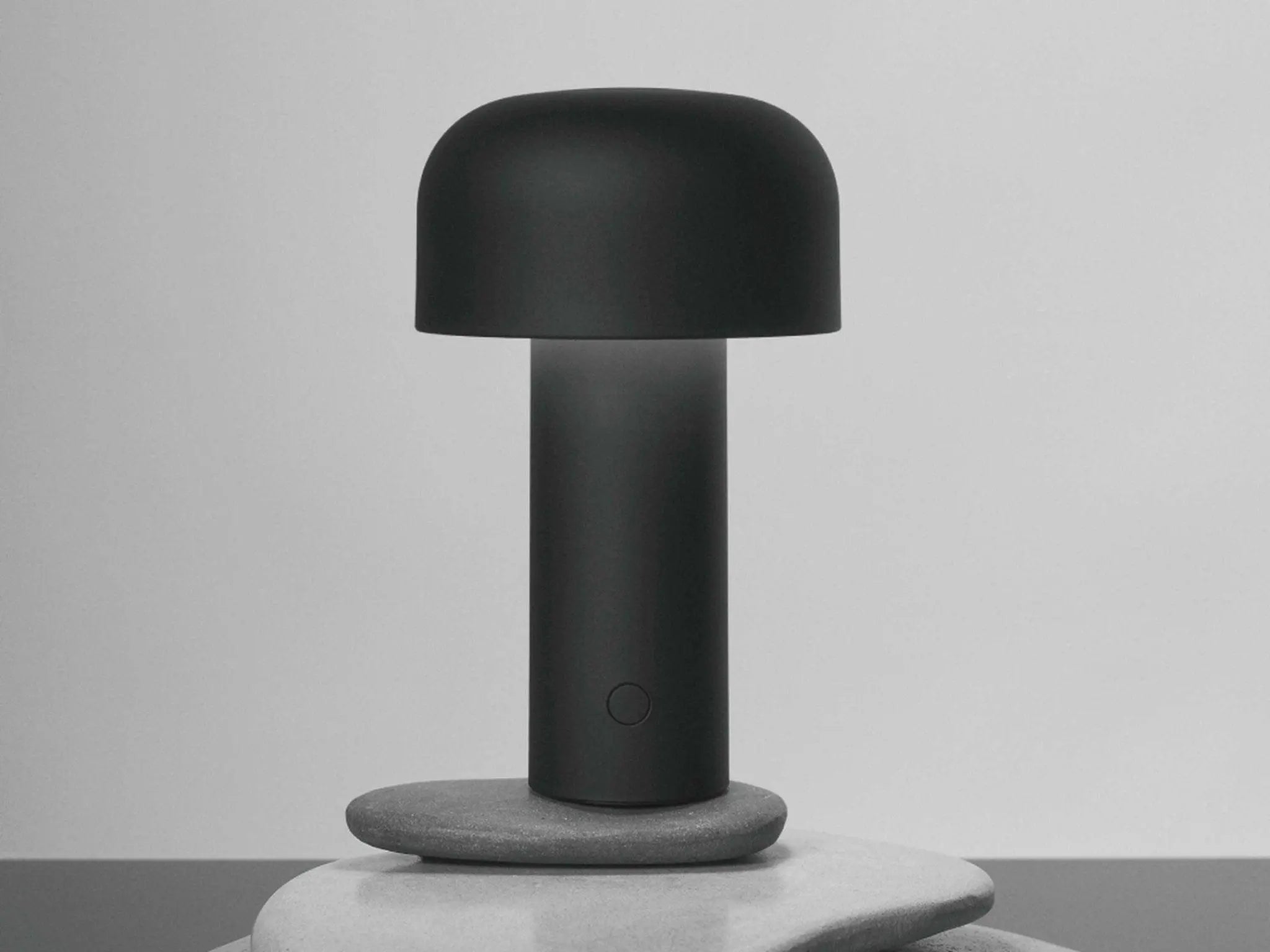 Lampa stołowa BELLHOP czarny matowy, marka Flos
