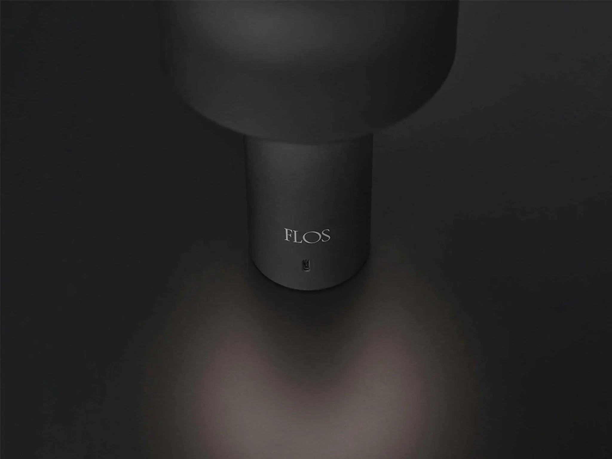 Lampa stołowa BELLHOP czarny matowy – styl nowoczesny