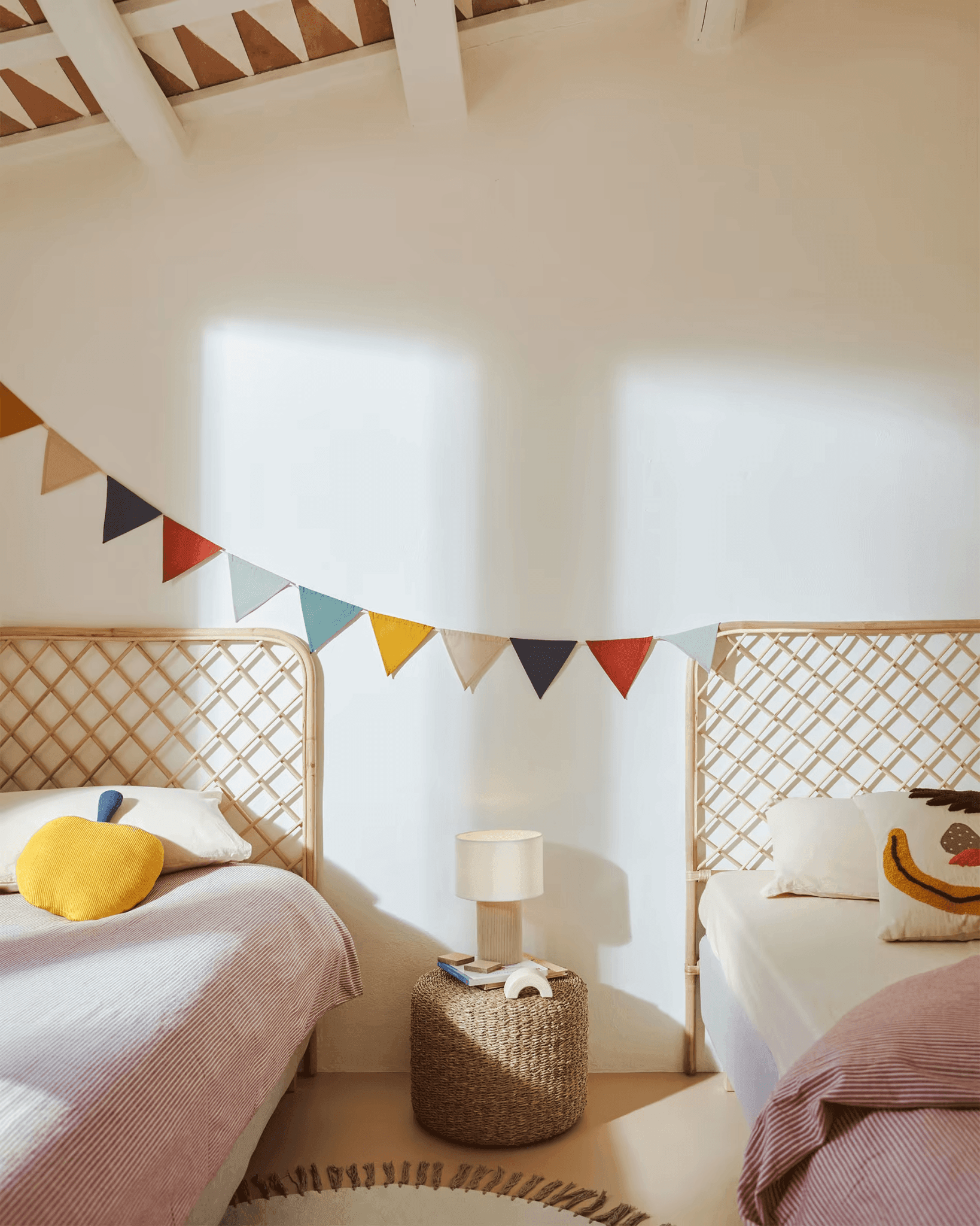 Lampa stołowa BIANELLA beżowy La Forma Eye on Design