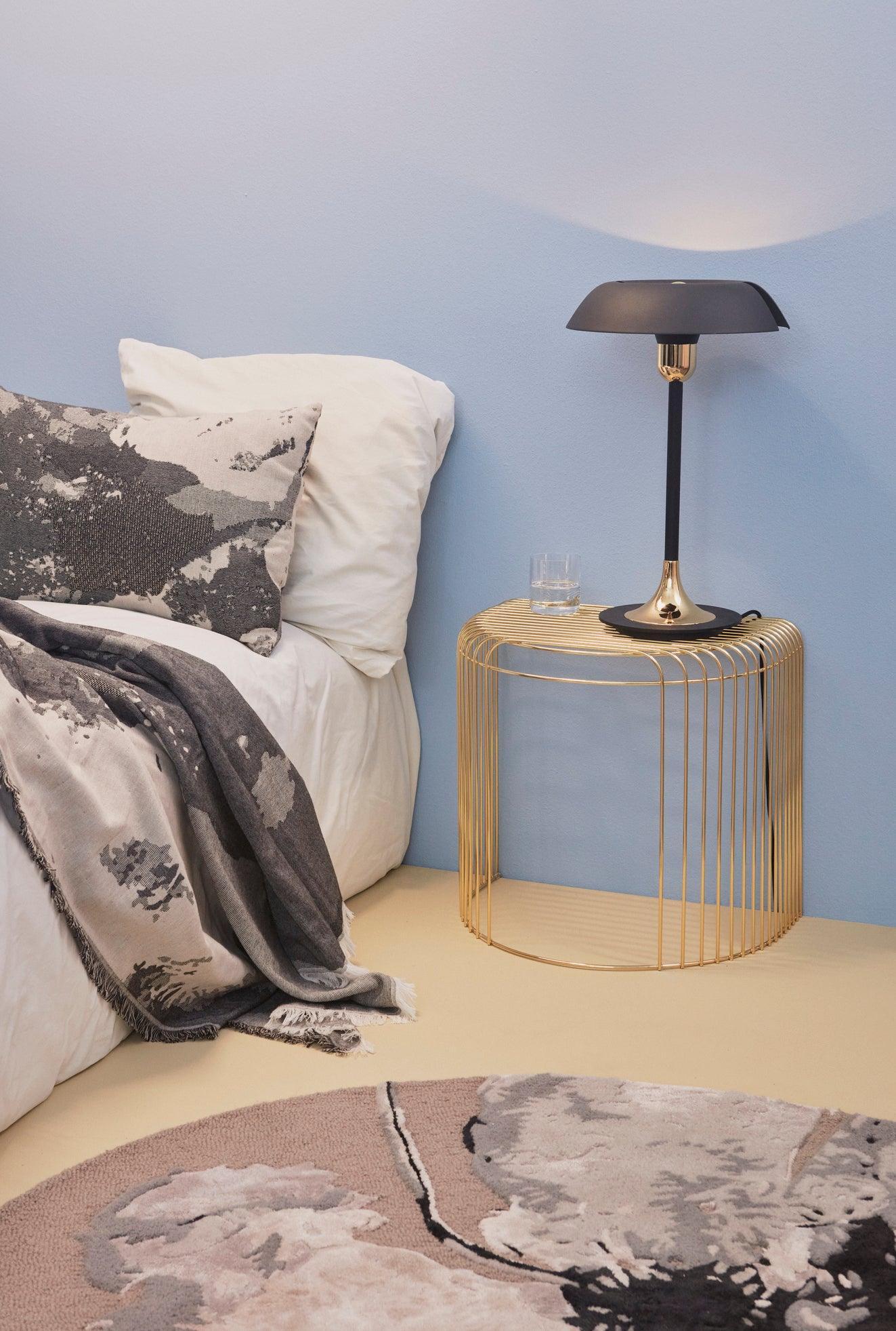 Lampa stołowa CYCNUS czarny AYTM Eye on Design