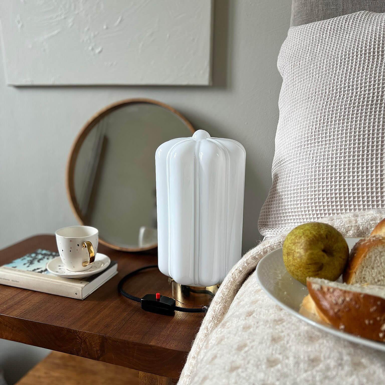 Lampa stołowa DECO nikiel Embassy Interiors Eye on Design