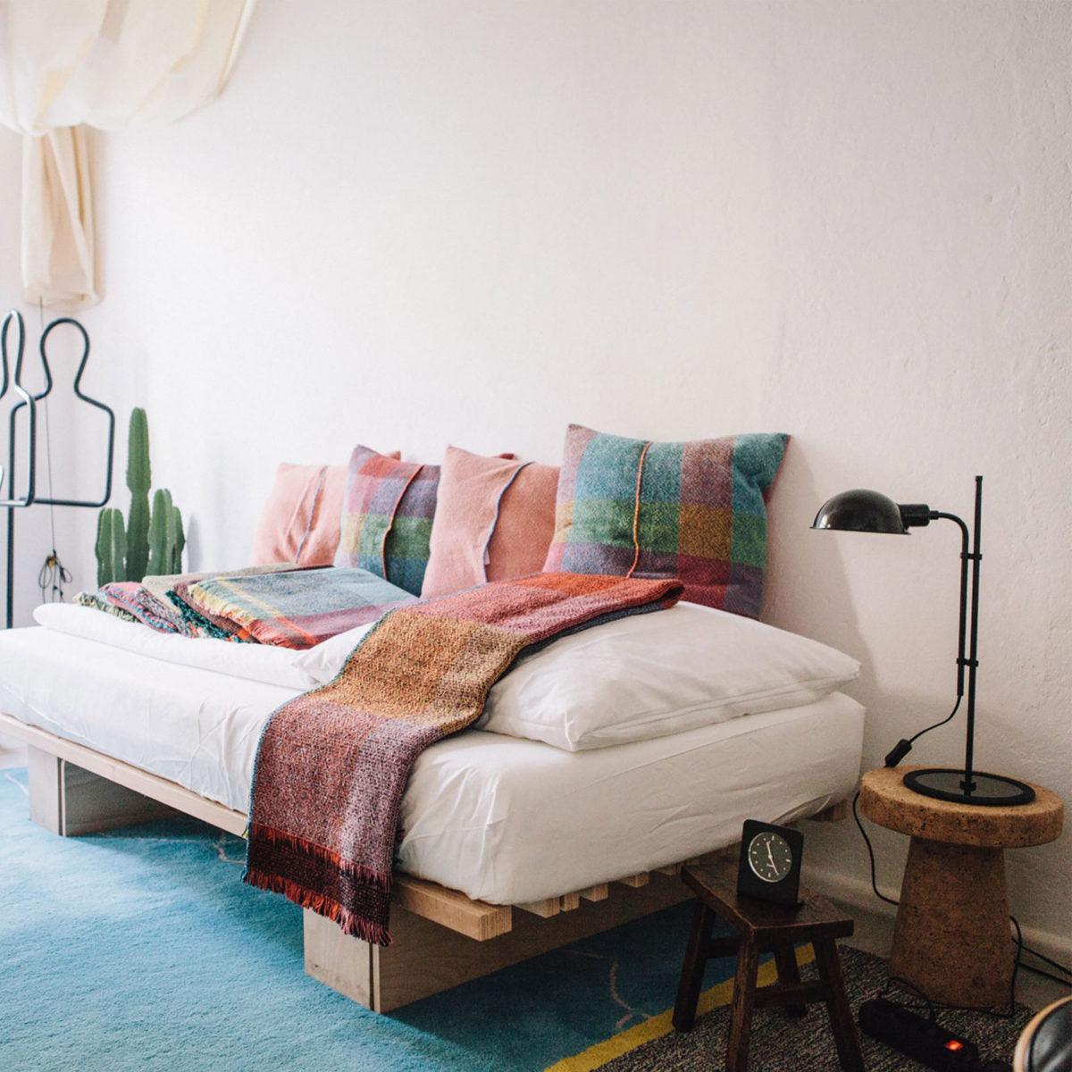 Lampa stołowa FUNICULI czarny Marset Eye on Design