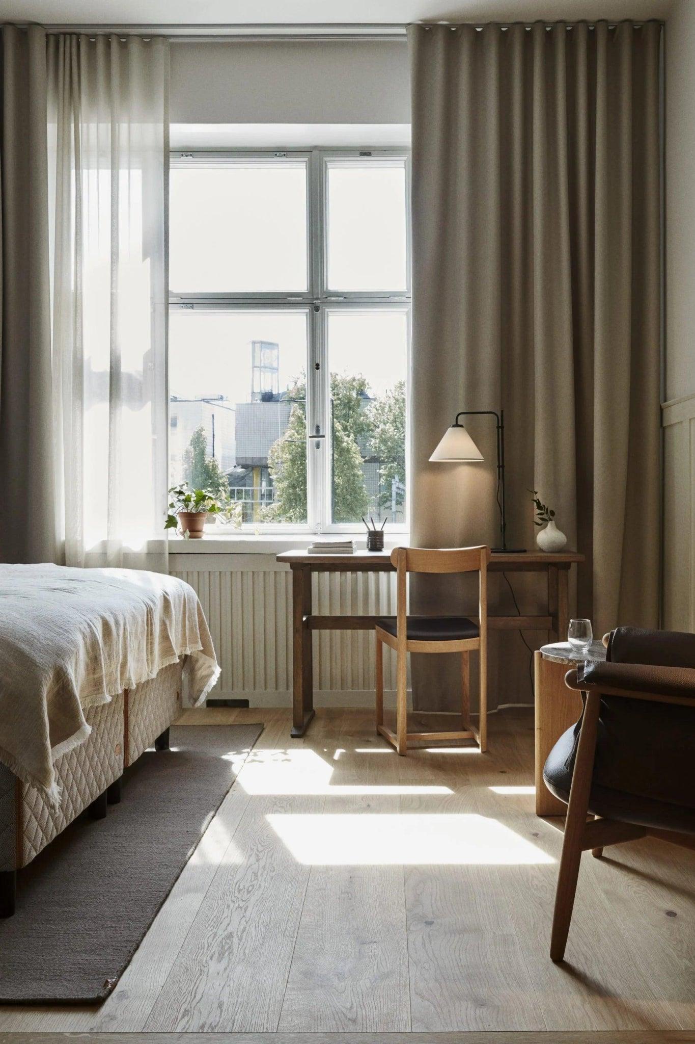 Lampa stołowa FUNICULI FABRIC biały Marset Eye on Design