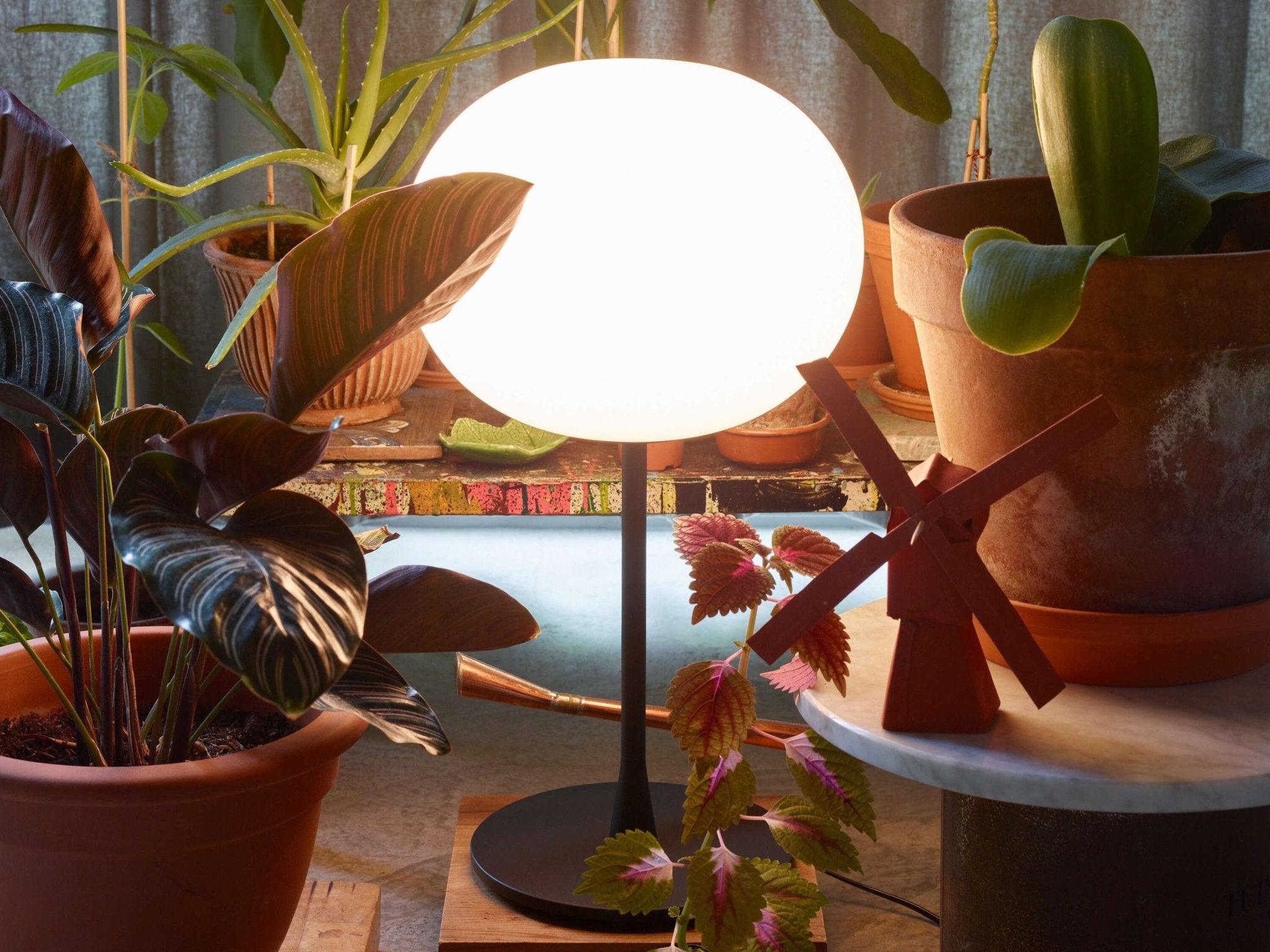 Lampa stołowa GLO-BALL TABLE czarny matowy Flos Eye on Design