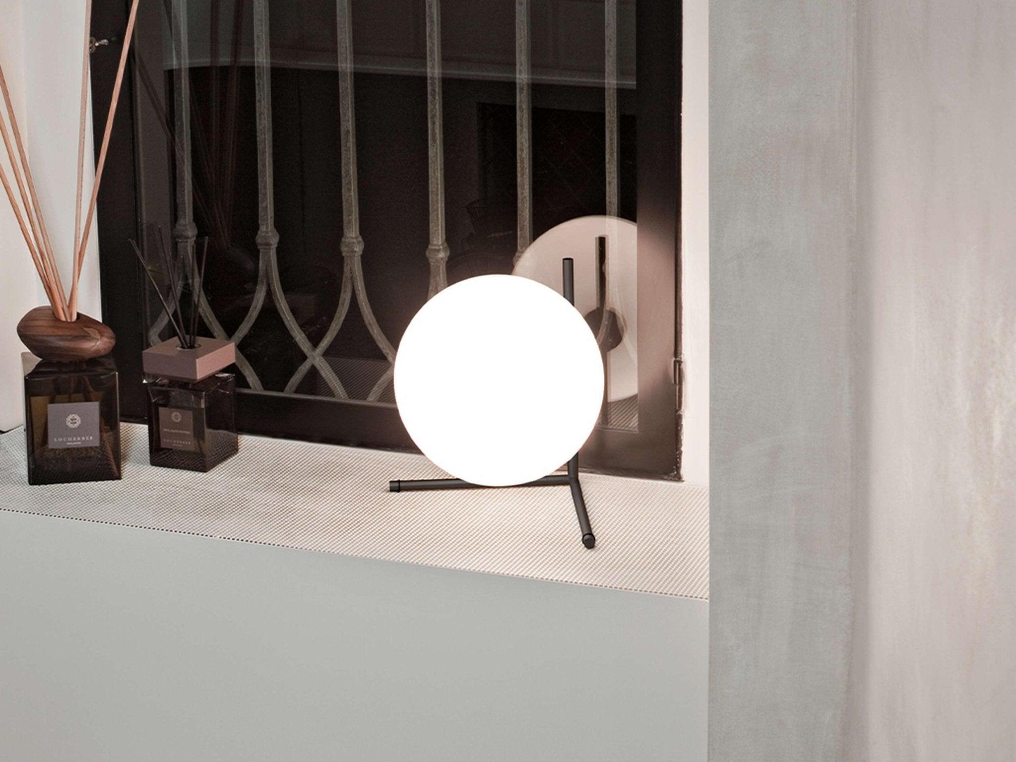 Lampa stołowa IC LIGHTS czarny Flos Eye on Design