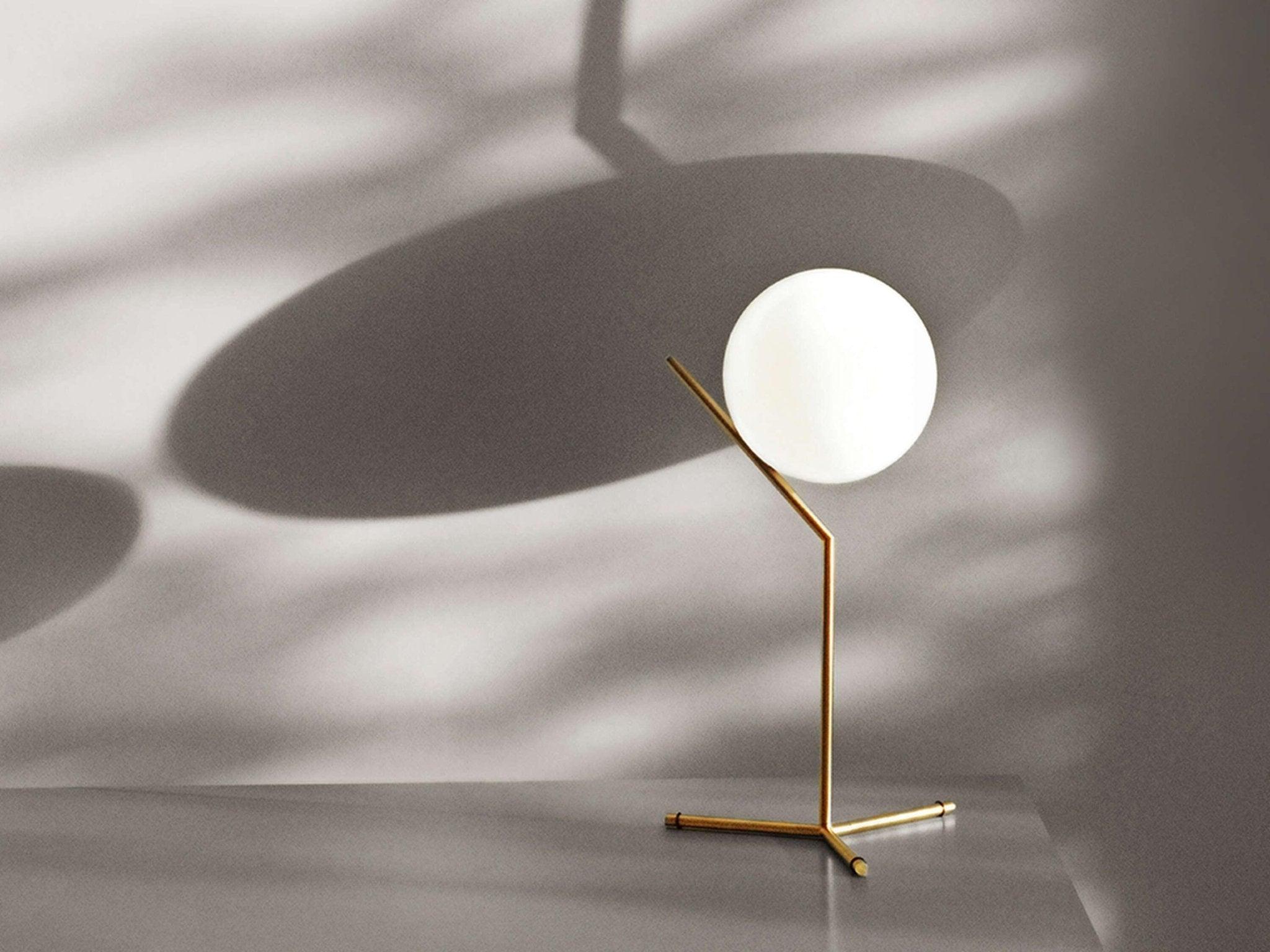 Lampa stołowa IC LIGHTS HIGH mosiężny, marka Flos