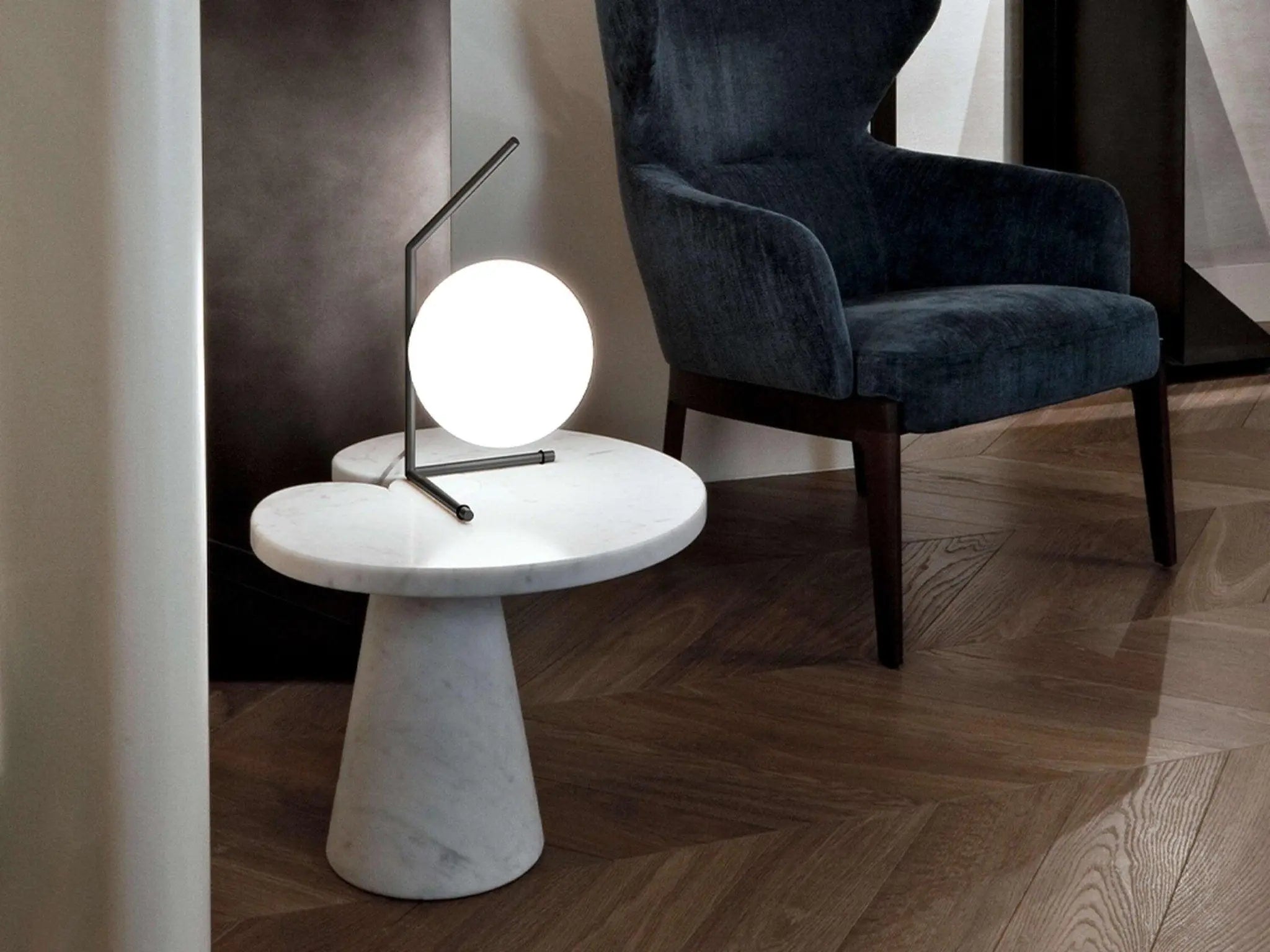 Lampa stołowa IC LIGHTS LOW czarny – szkło
