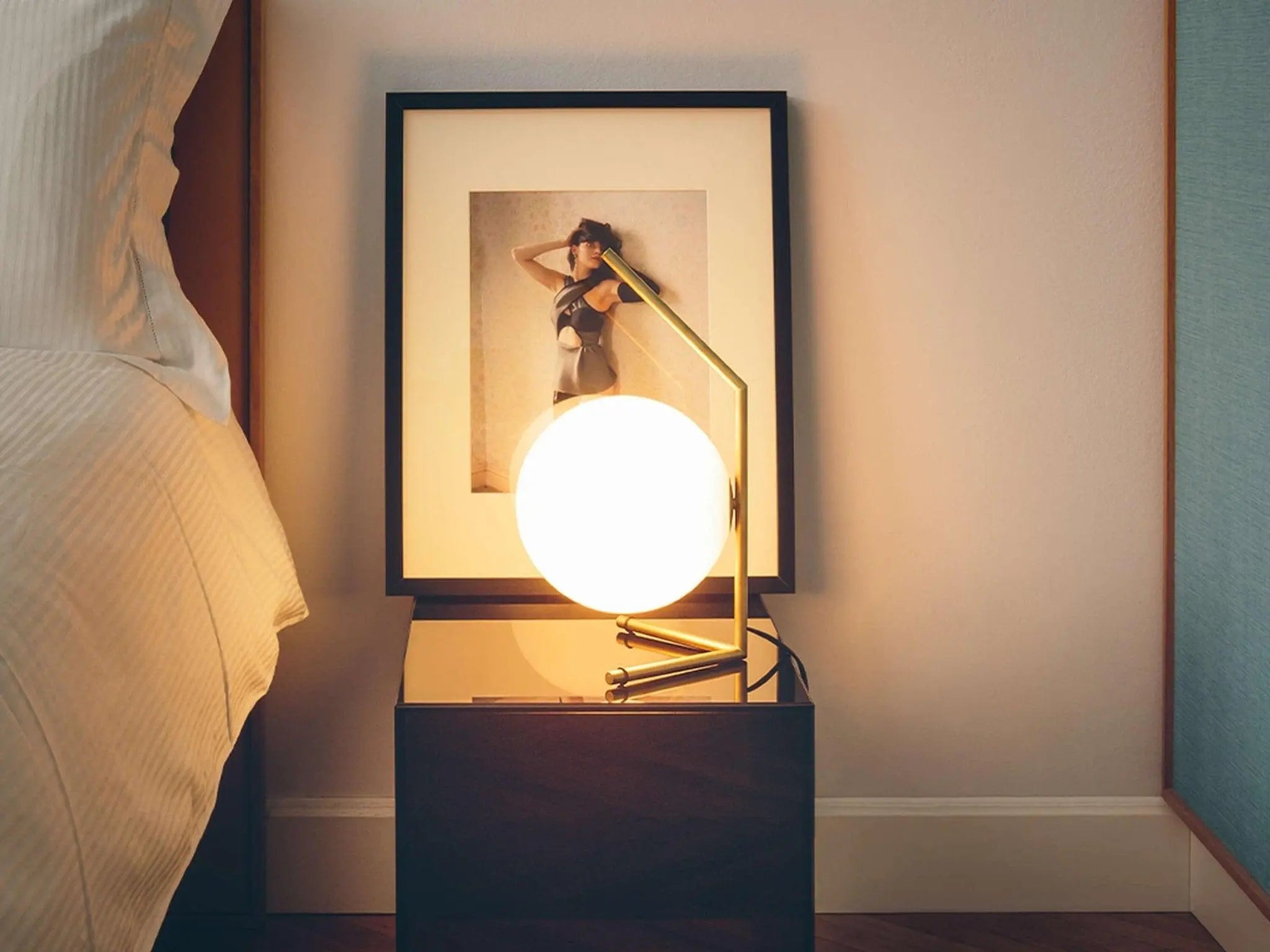 Lampa stołowa IC LIGHTS LOW mosiężny – mosiądz