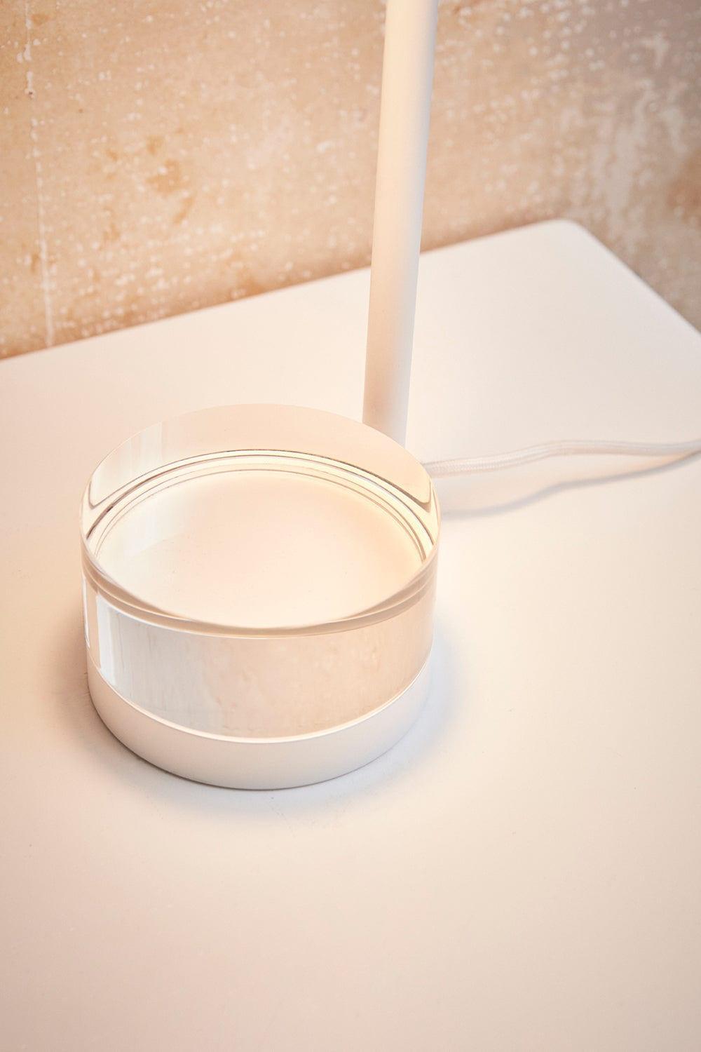 Lampa stołowa LUCEO biały AYTM Eye on Design