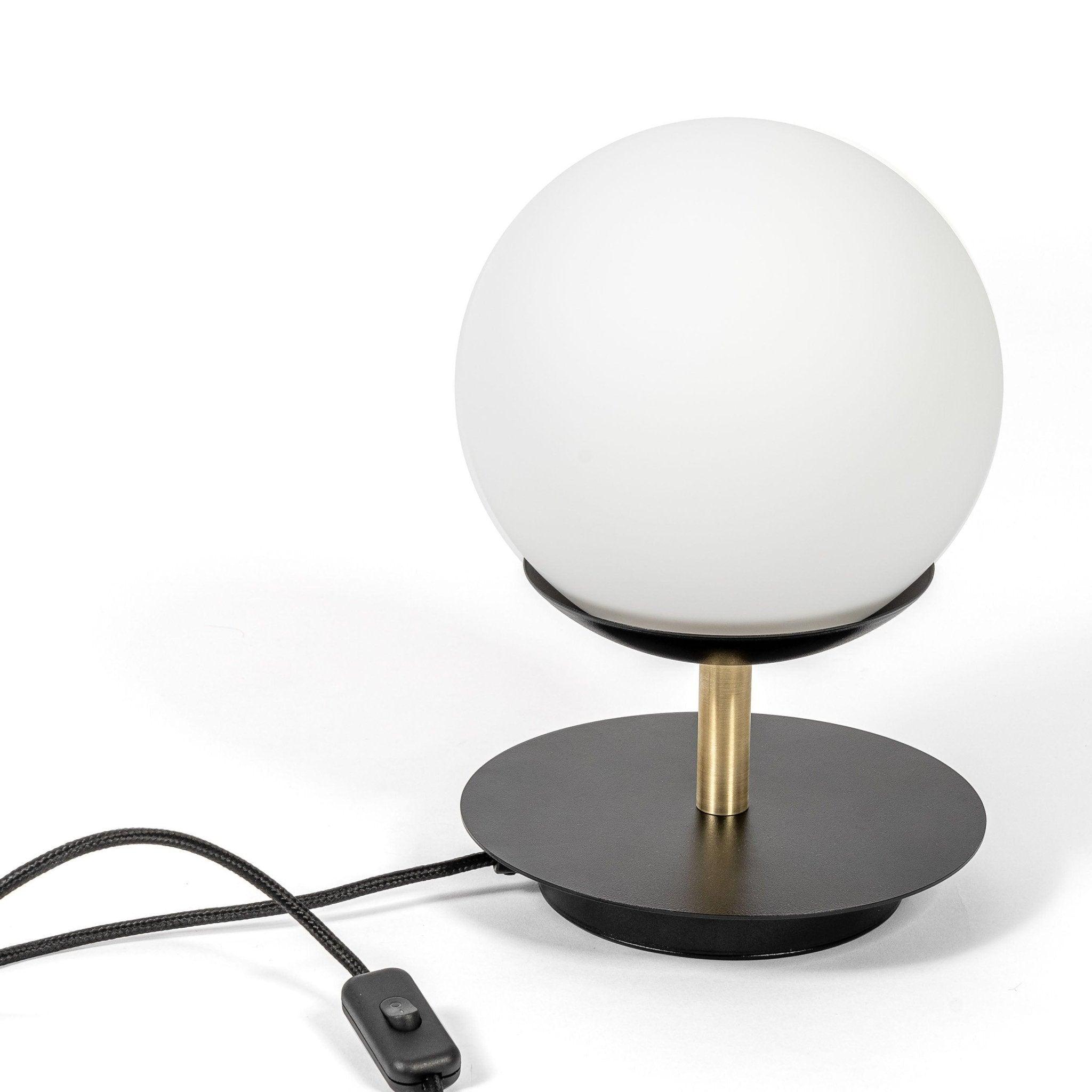Lampa stołowa PLAAT czarno-złoty Ummo Eye on Design