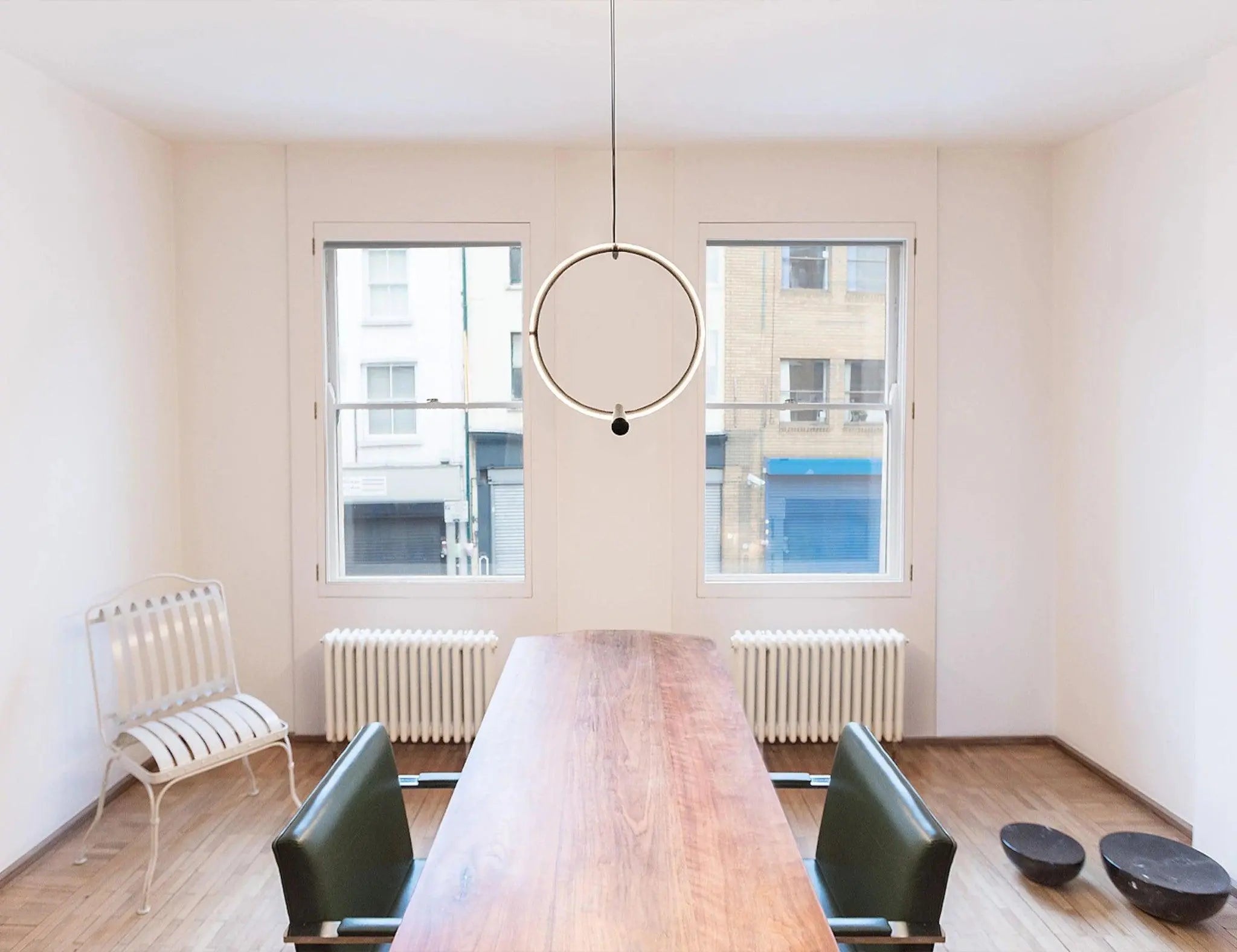 Lampa wisząca ARRANGEMENTS linia – styl minimalistyczny