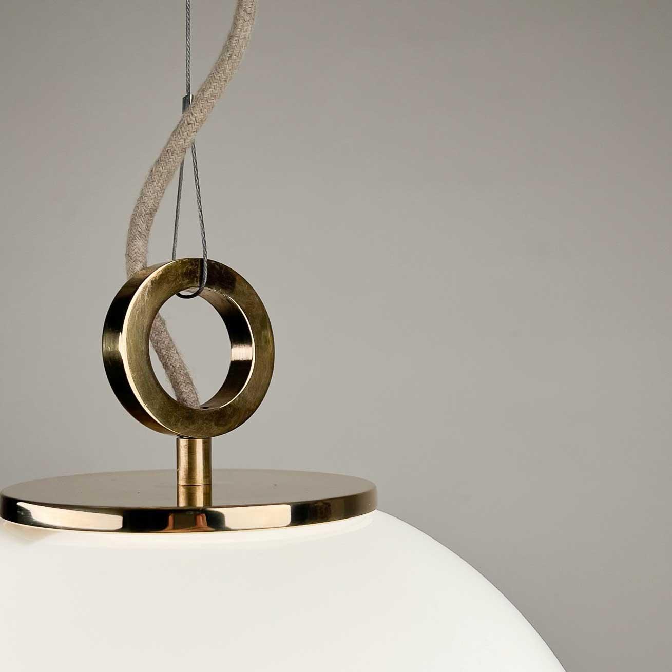 Lampa wisząca BIAŁA KULA nikiel Embassy Interiors Eye on Design