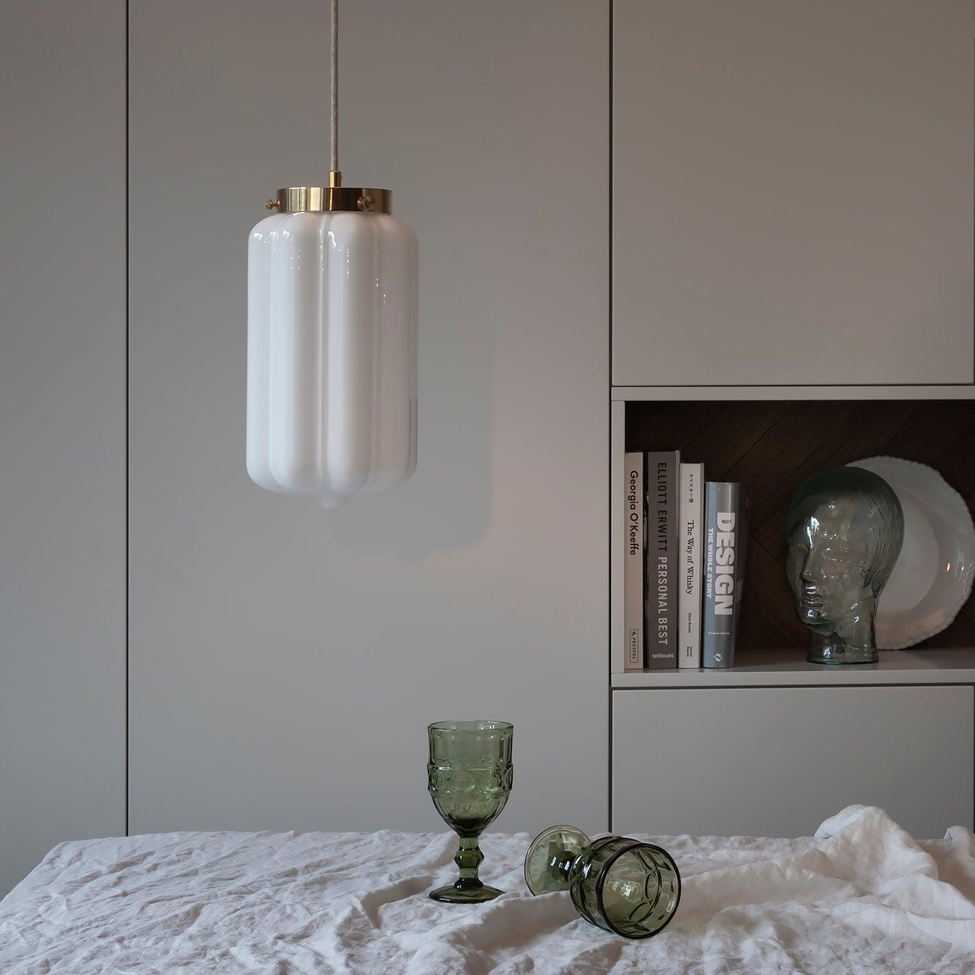 Lampa wisząca DECO mosiężny Embassy Interiors Eye on Design