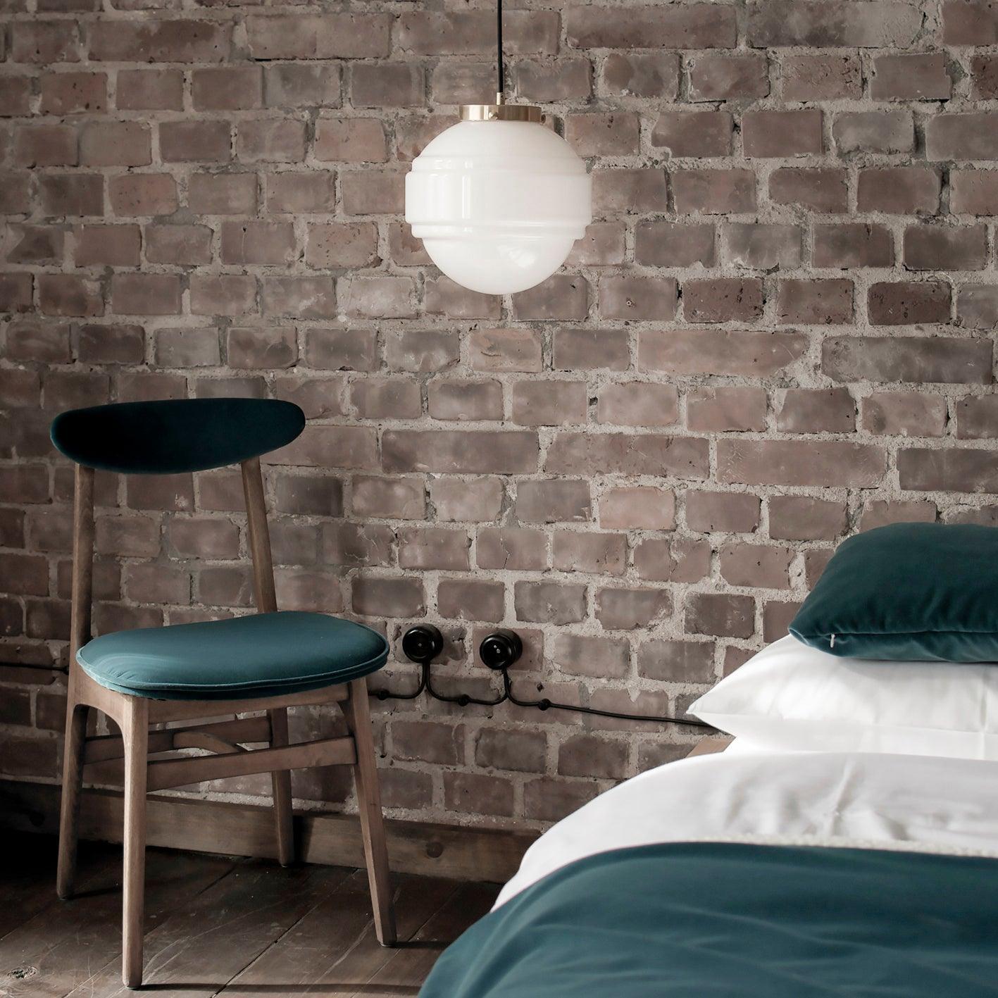 Lampa wisząca SATURN mosiężny Embassy Interiors Eye on Design