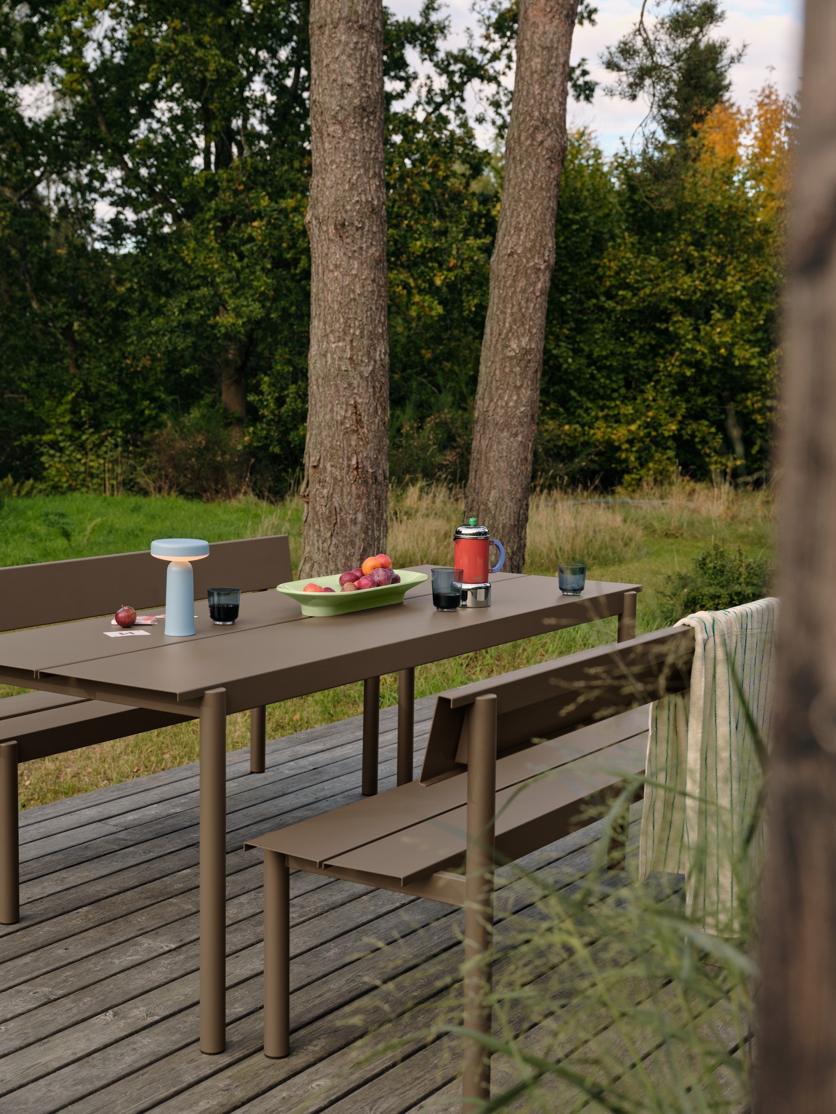 Outdoor bench with backrest LINEAR taupe steel