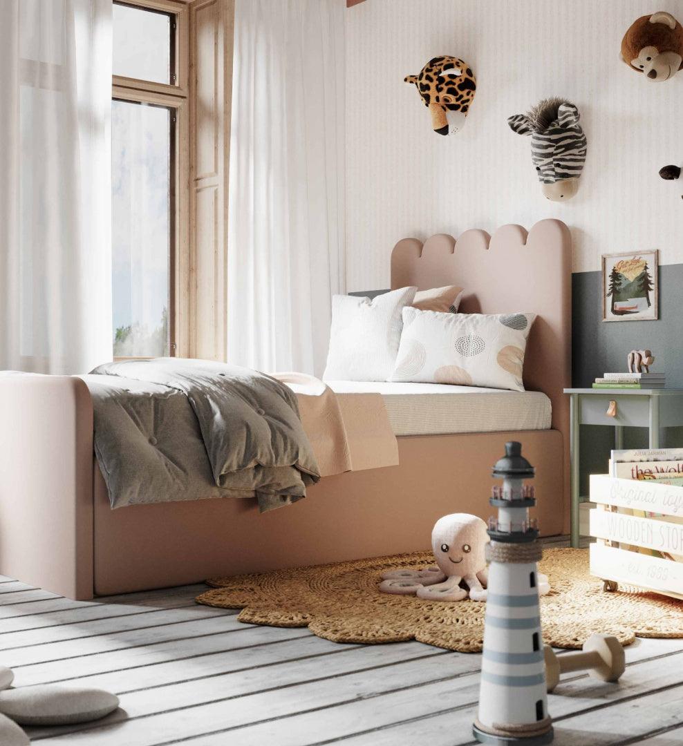 Łóżko tapicerowane POPPI różowy Happy Barok Eye on Design