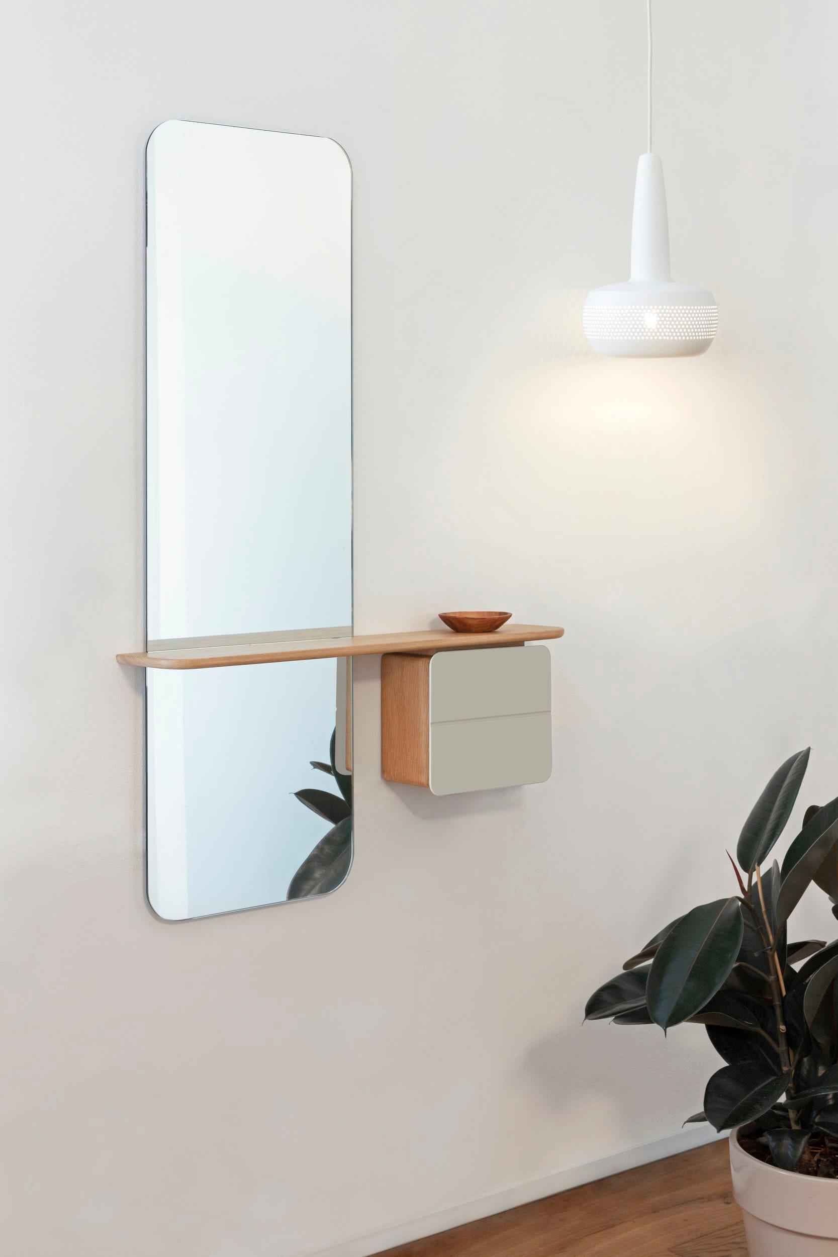 Lustro ONE MORE LOOK perłowy z dębem UMAGE Eye on Design