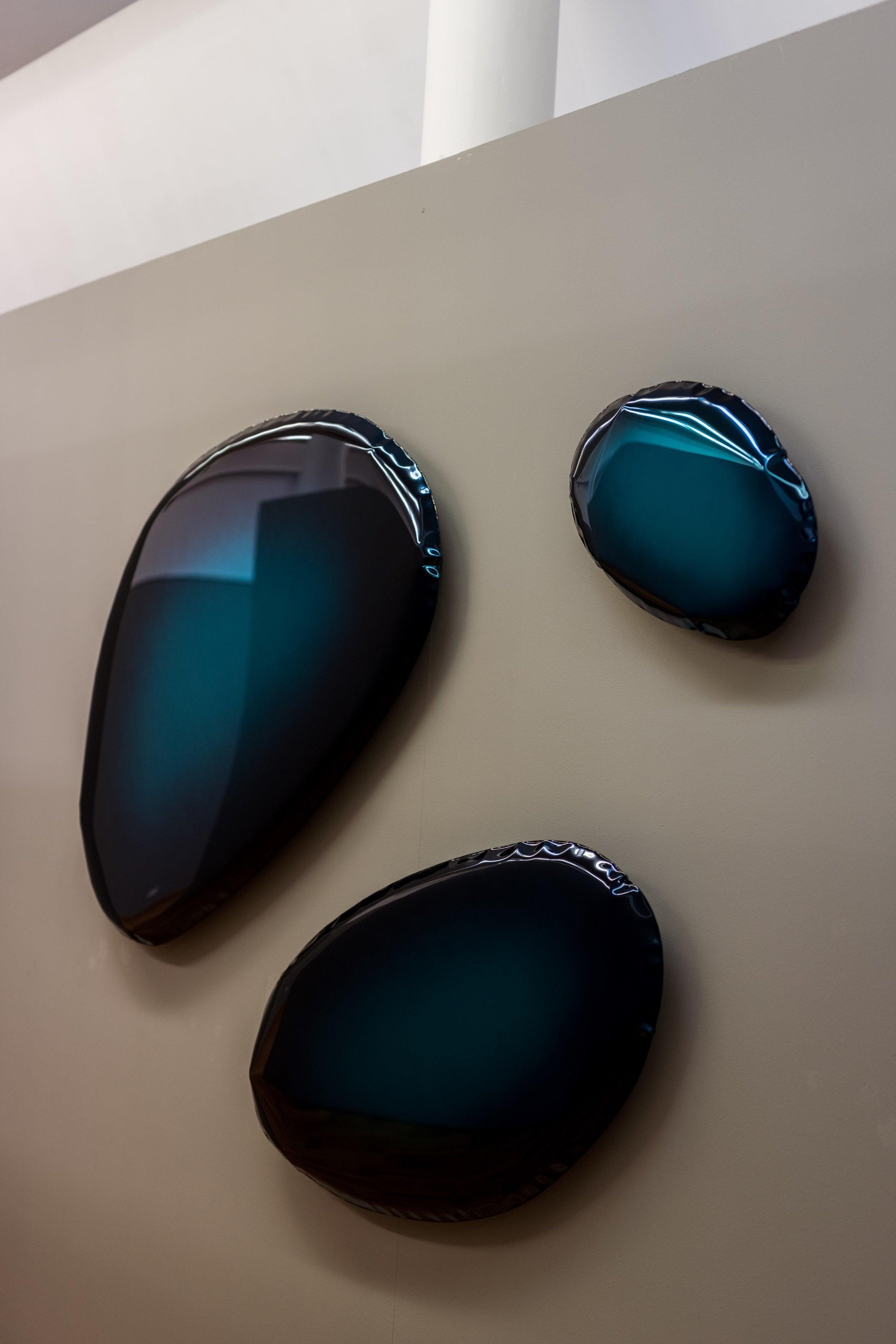 Lustro TAFLA O gradient kosmiczny błękit Zieta Studio Eye on Design