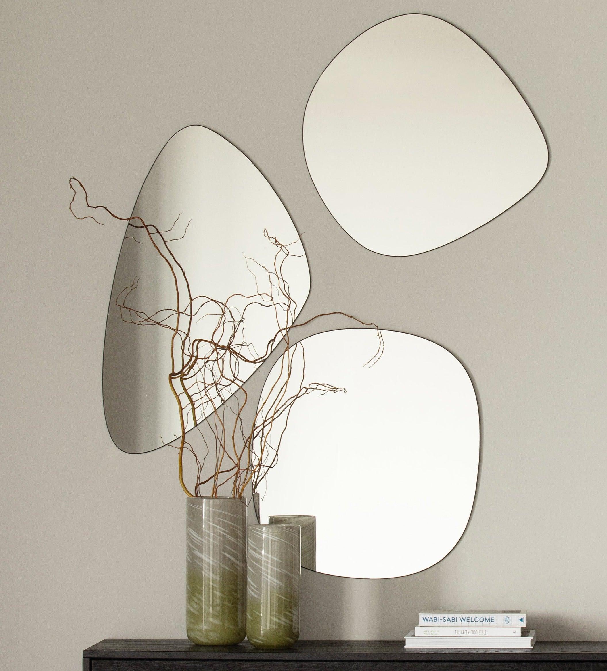 Lustro trójkątne PHILOU czarna rama Woood Exclusive Eye on Design